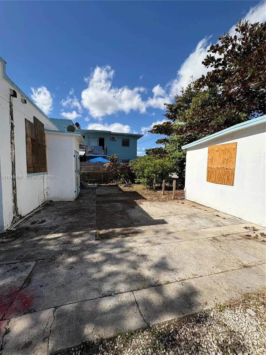 2341 Sw 9th St, Miami, Florida 33135, Miami, Florida 33135, ,Residential Income,For Sale,2341 Sw 9th St, Miami, Florida 33135,A11949596