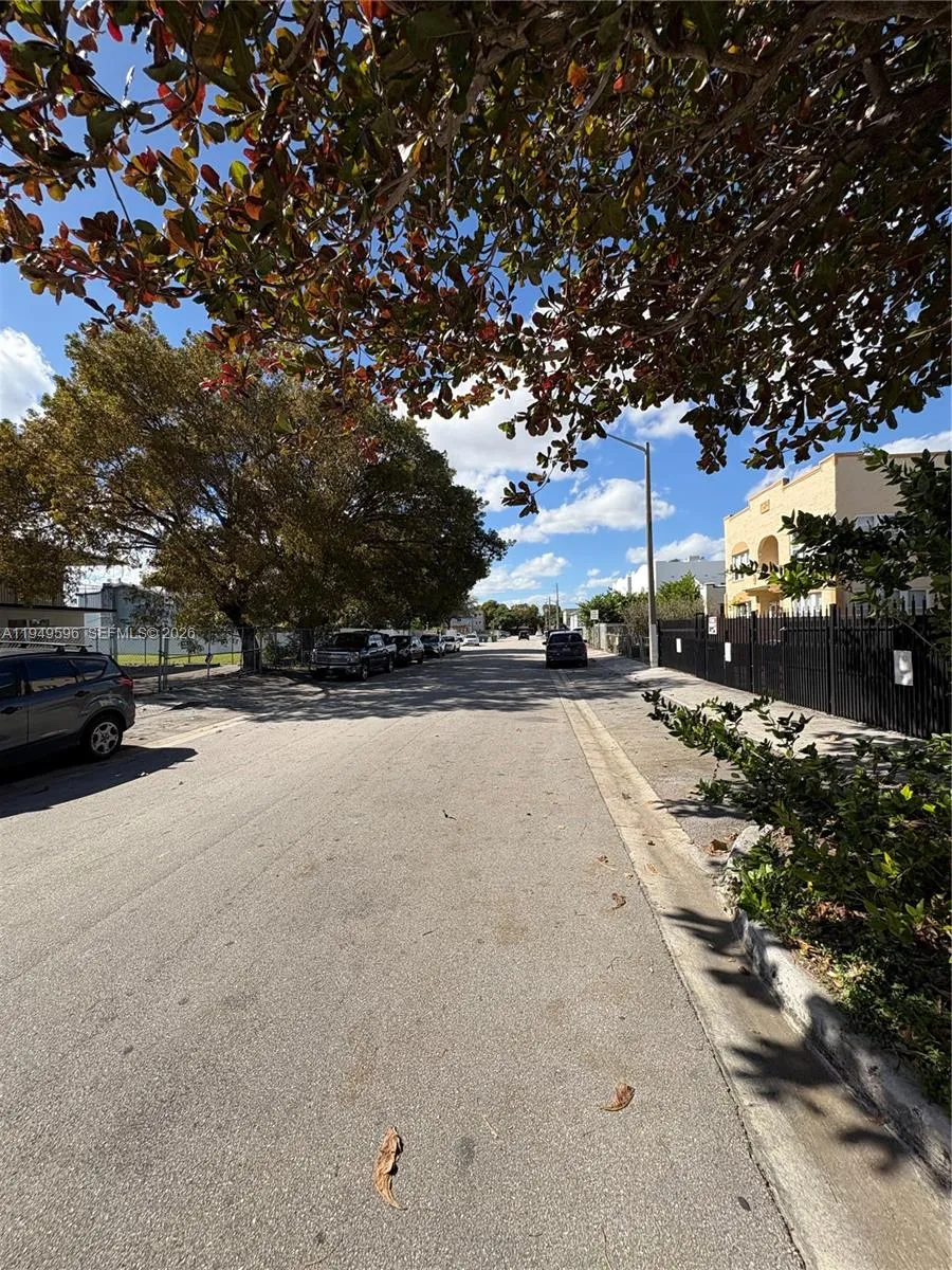 2341 Sw 9th St, Miami, Florida 33135, Miami, Florida 33135, ,Residential Income,For Sale,2341 Sw 9th St, Miami, Florida 33135,A11949596