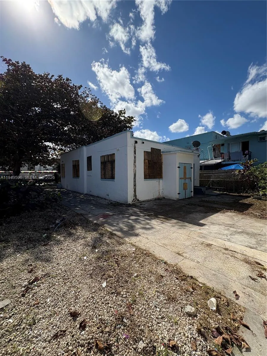 2341 Sw 9th St, Miami, Florida 33135, Miami, Florida 33135, ,Residential Income,For Sale,2341 Sw 9th St, Miami, Florida 33135,A11949596