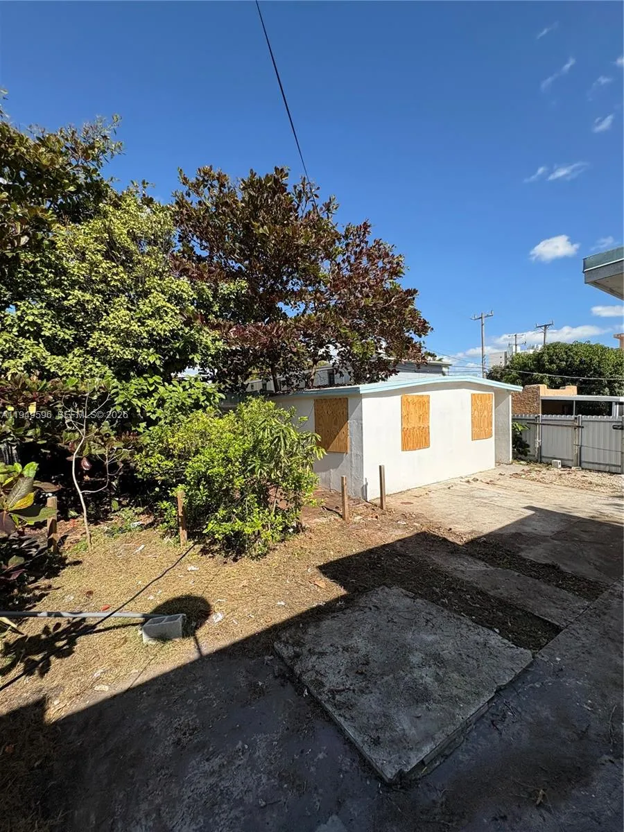 2341 Sw 9th St, Miami, Florida 33135, Miami, Florida 33135, ,Residential Income,For Sale,2341 Sw 9th St, Miami, Florida 33135,A11949596