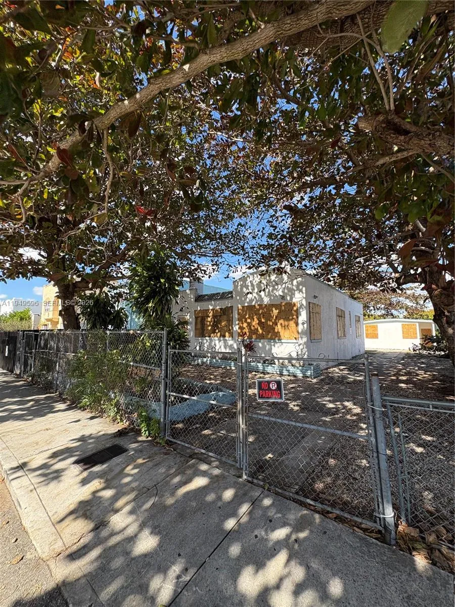 2341 Sw 9th St, Miami, Florida 33135, Miami, Florida 33135, ,Residential Income,For Sale,2341 Sw 9th St, Miami, Florida 33135,A11949596