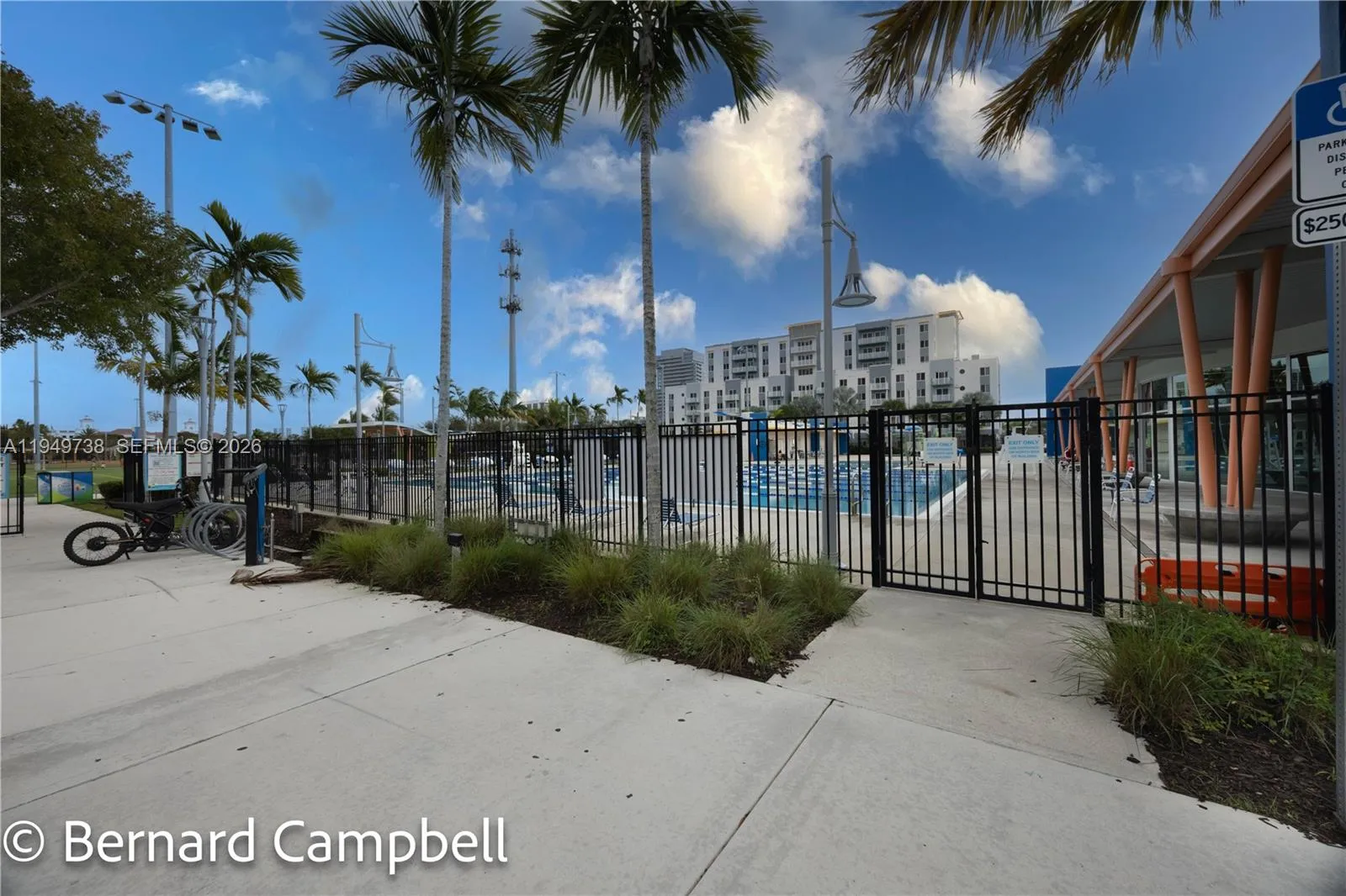 129 Se 5th St 1-4, Hallandale Beach, Florida 33009, Hallandale Beach, Florida 33009, 1 Bedroom Bedrooms, ,1 BathroomBathrooms,Residential Lease,For Rent,129 Se 5th St 1-4, Hallandale Beach, Florida 33009,A11949738