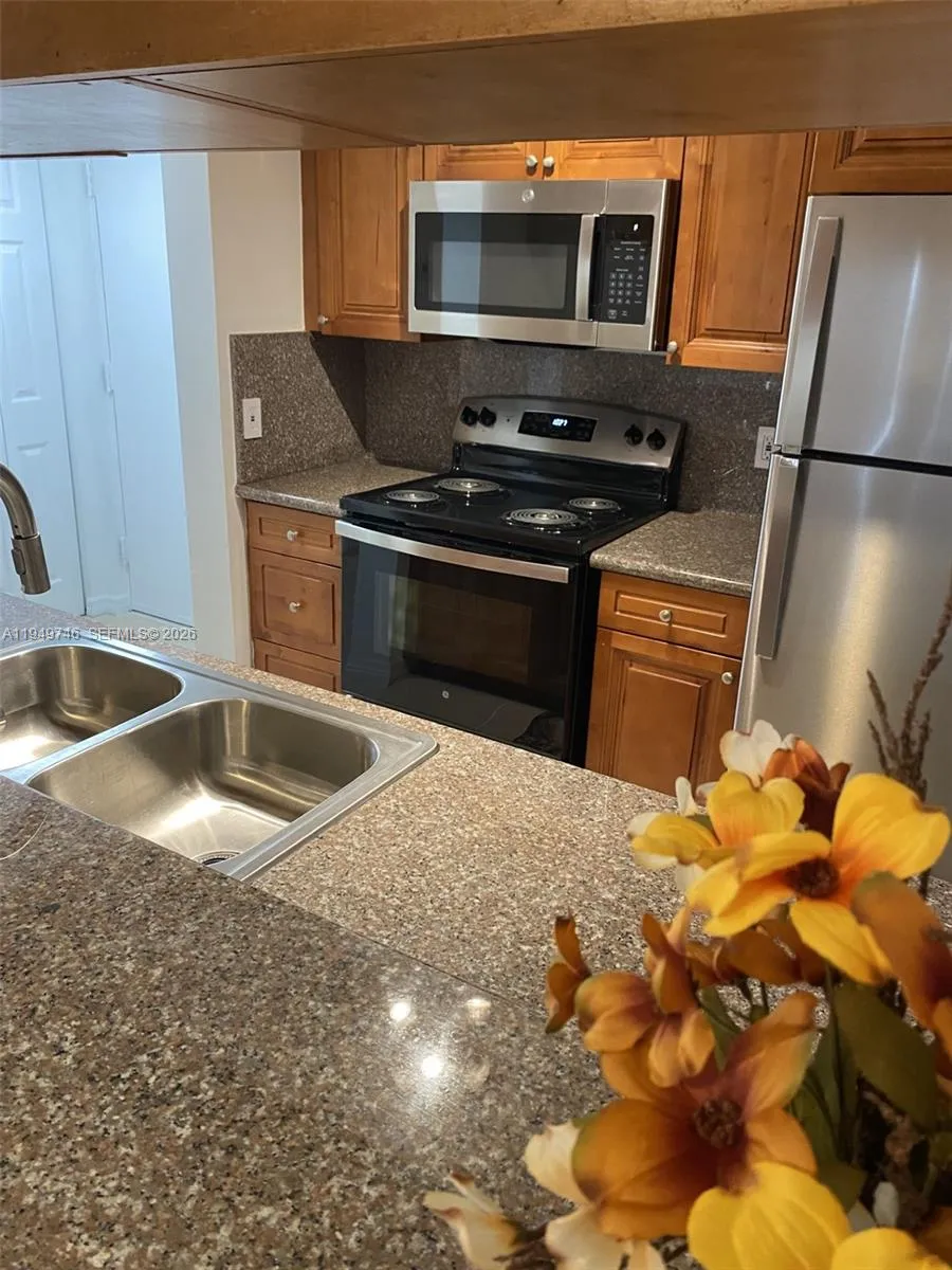 8180 Geneva Ct 521, Doral, Florida 33166, Doral, Florida 33166, 1 Bedroom Bedrooms, ,1 BathroomBathrooms,Residential Lease,For Rent,8180 Geneva Ct 521, Doral, Florida 33166,A11949746