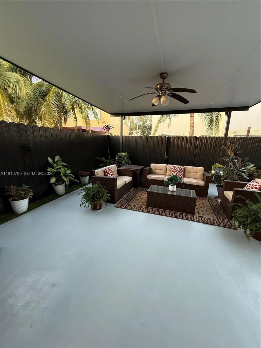 4117 Ne 24th Dr, Homestead, Florida 33033, Homestead, Florida 33033, 3 Bedrooms Bedrooms, ,2 BathroomsBathrooms,Residential Lease,For Rent,4117 Ne 24th Dr, Homestead, Florida 33033,A11949780