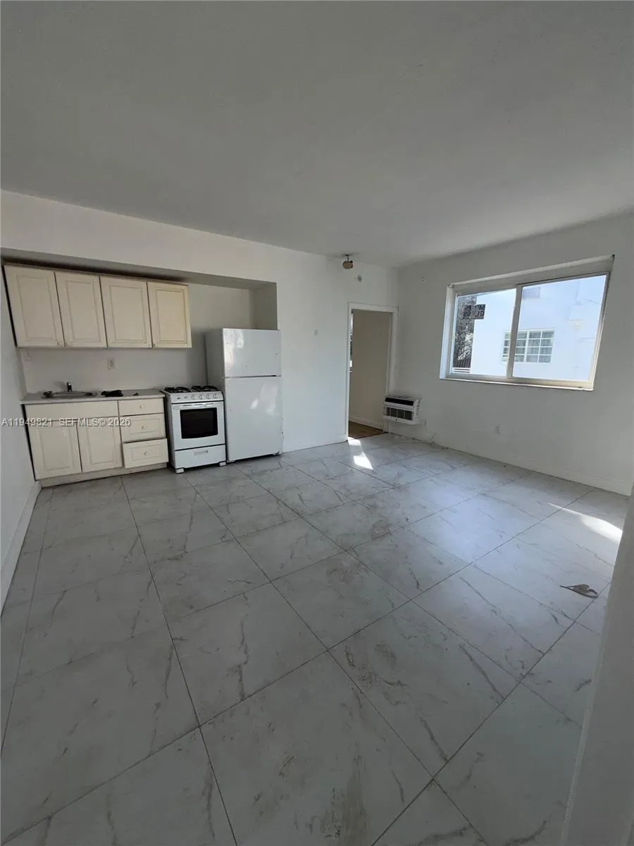 1026 Euclid Ave 10, Miami Beach, Florida 33139, Miami Beach, Florida 33139, 1 Bedroom Bedrooms, ,1 BathroomBathrooms,Residential Lease,For Rent,1026 Euclid Ave 10, Miami Beach, Florida 33139,A11949821