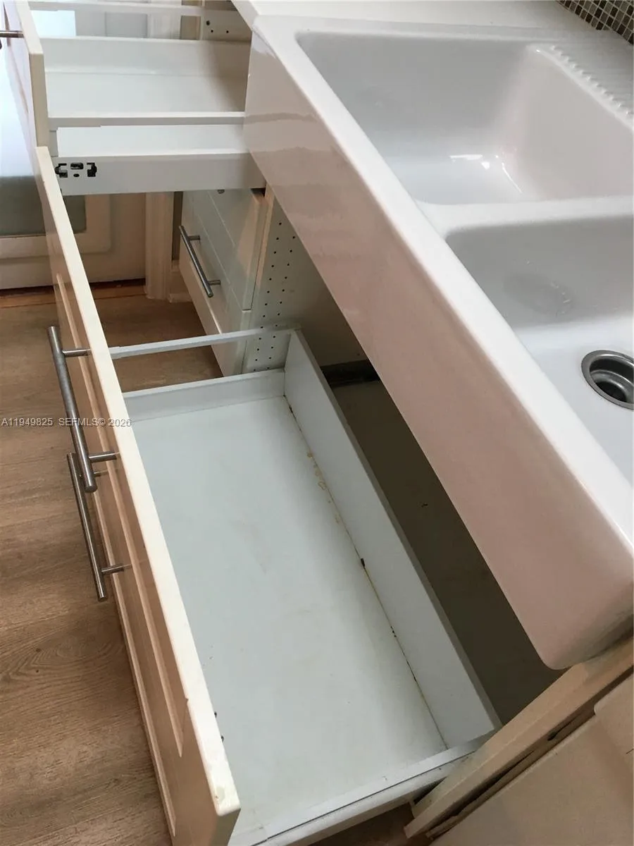 661 Sw 11th St 22w, Miami, Florida 33129, Miami, Florida 33129, 2 Bedrooms Bedrooms, ,1 BathroomBathrooms,Residential Lease,For Rent,661 Sw 11th St 22w, Miami, Florida 33129,A11949825