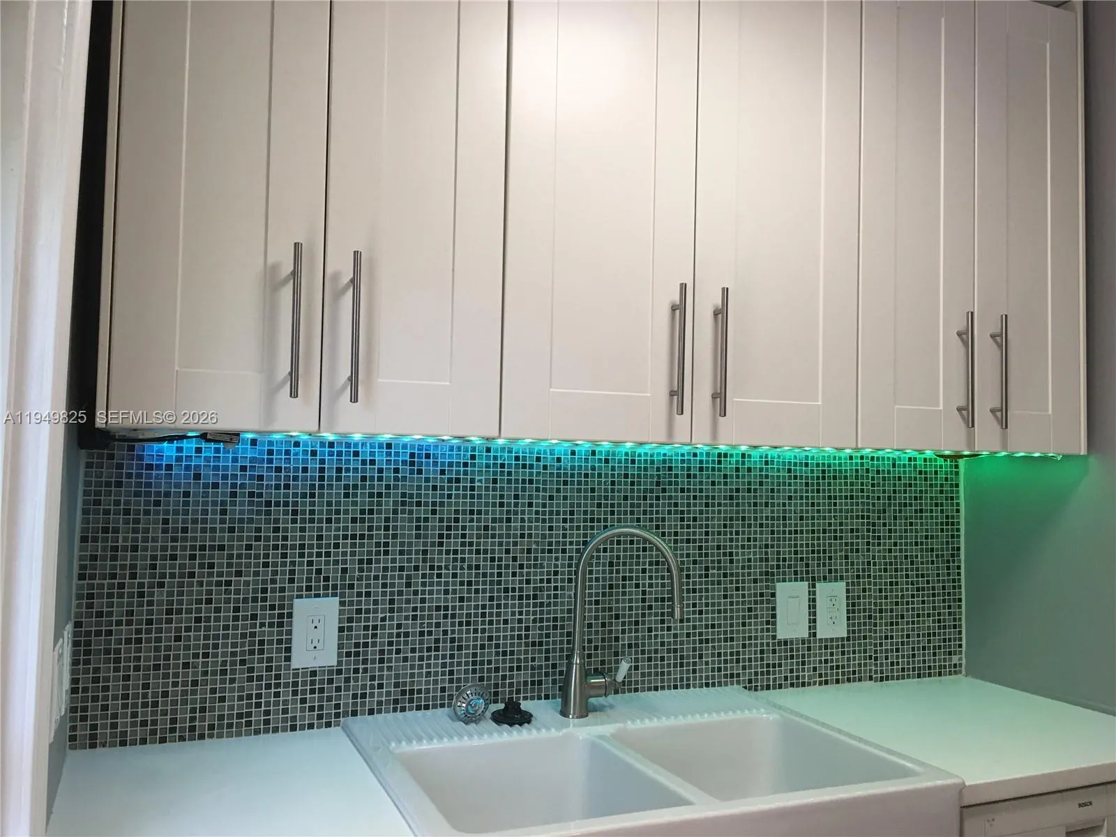 661 Sw 11th St 22w, Miami, Florida 33129, Miami, Florida 33129, 2 Bedrooms Bedrooms, ,1 BathroomBathrooms,Residential Lease,For Rent,661 Sw 11th St 22w, Miami, Florida 33129,A11949825