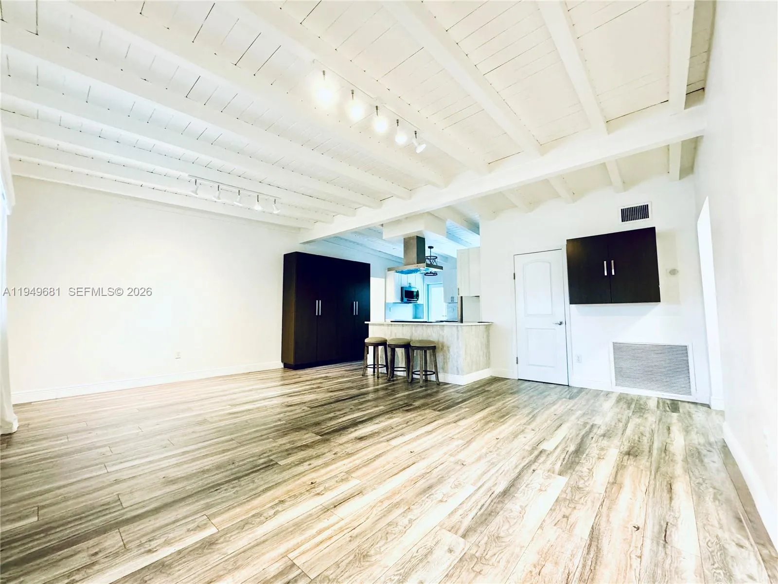 2075 S Hibiscus Dr, North Miami, Florida 33181, North Miami, Florida 33181, 3 Bedrooms Bedrooms, ,3 BathroomsBathrooms,Residential,For Sale,2075 S Hibiscus Dr, North Miami, Florida 33181,A11949681