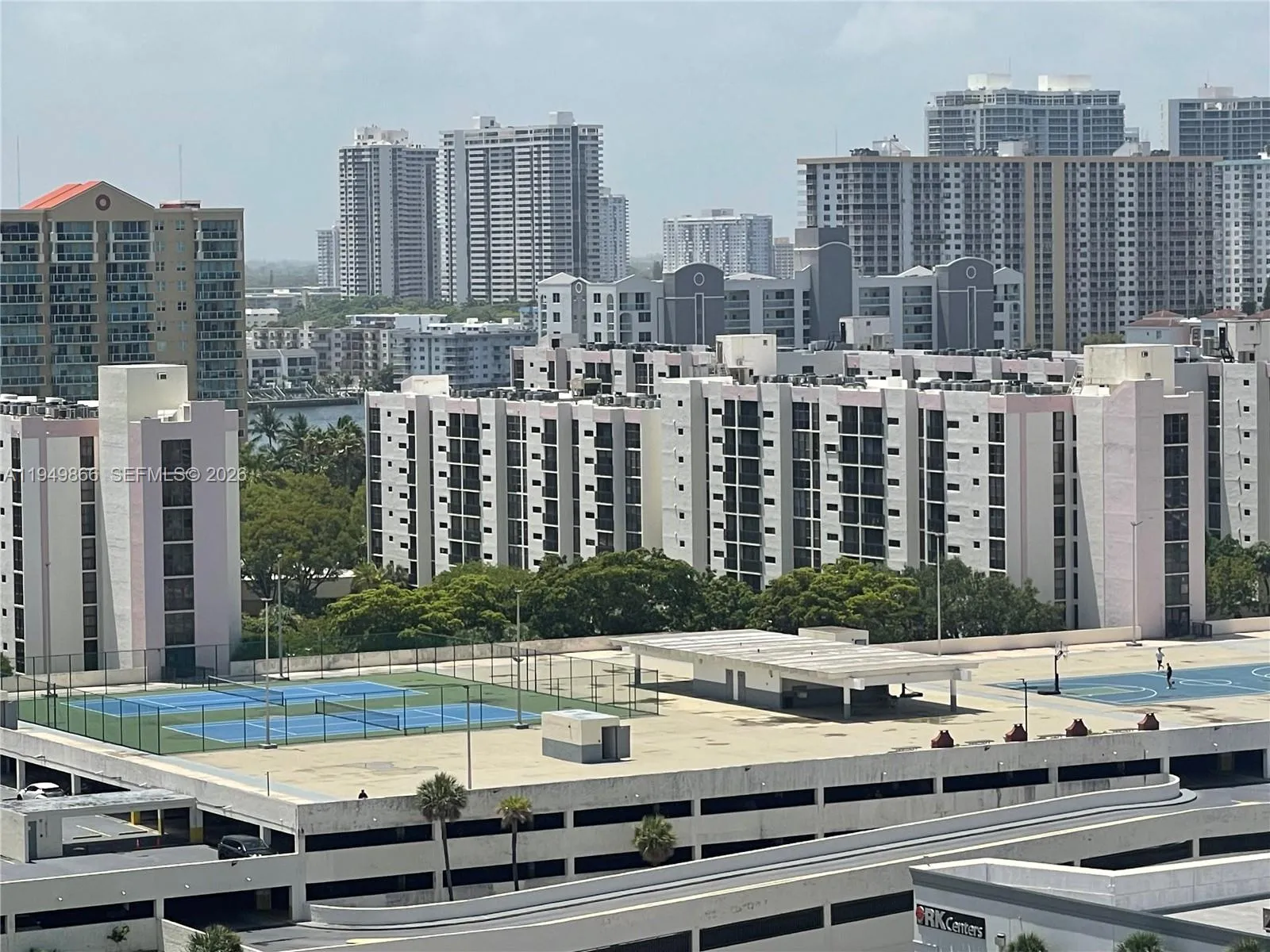 16919 Bay Rd 414, Sunny Isles Beach, Florida 33160, Sunny Isles Beach, Florida 33160, 1 Bedroom Bedrooms, ,1 BathroomBathrooms,Residential,For Sale,16919 Bay Rd 414, Sunny Isles Beach, Florida 33160,A11949866