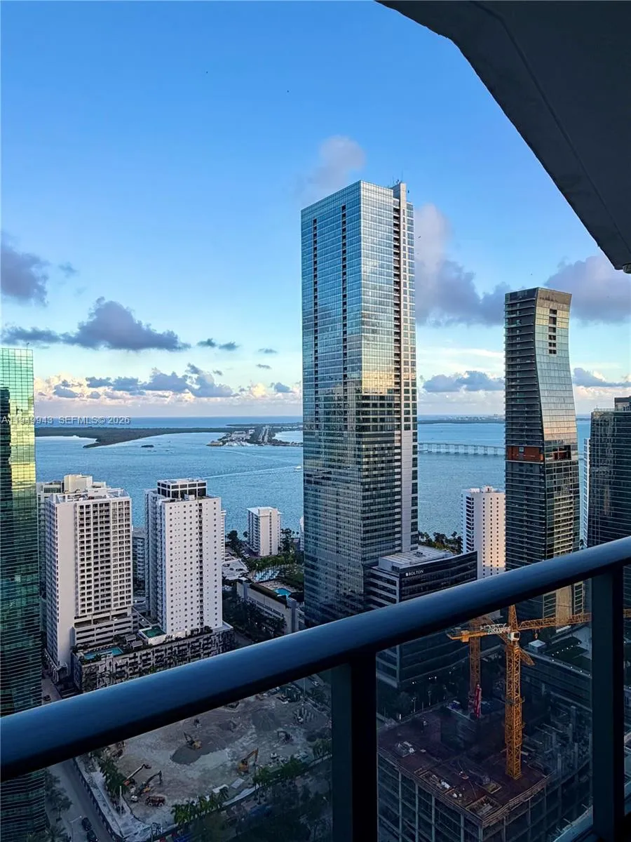 1300 S Miami Ave 4004, Miami, Florida 33130, Miami, Florida 33130, 1 Bedroom Bedrooms, ,1 BathroomBathrooms,Residential Lease,For Rent,1300 S Miami Ave 4004, Miami, Florida 33130,A11949943