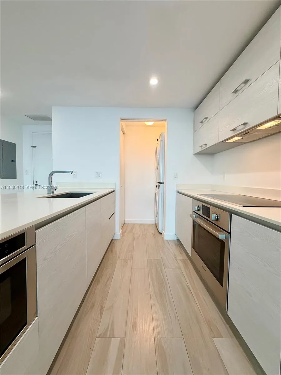 1300 S Miami Ave 4004, Miami, Florida 33130, Miami, Florida 33130, 1 Bedroom Bedrooms, ,1 BathroomBathrooms,Residential Lease,For Rent,1300 S Miami Ave 4004, Miami, Florida 33130,A11949943