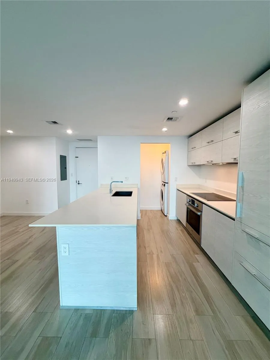 1300 S Miami Ave 4004, Miami, Florida 33130, Miami, Florida 33130, 1 Bedroom Bedrooms, ,1 BathroomBathrooms,Residential Lease,For Rent,1300 S Miami Ave 4004, Miami, Florida 33130,A11949943