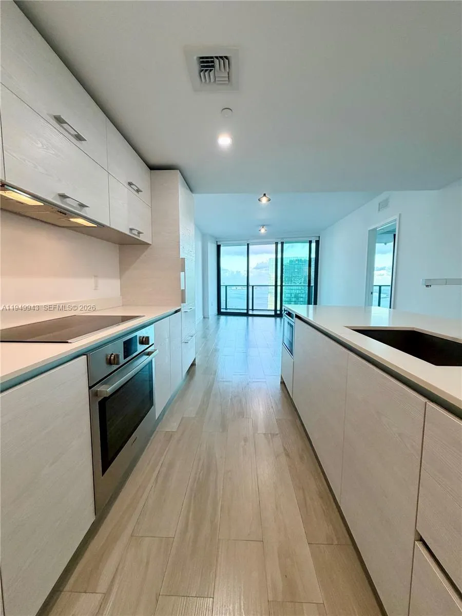 1300 S Miami Ave 4004, Miami, Florida 33130, Miami, Florida 33130, 1 Bedroom Bedrooms, ,1 BathroomBathrooms,Residential Lease,For Rent,1300 S Miami Ave 4004, Miami, Florida 33130,A11949943
