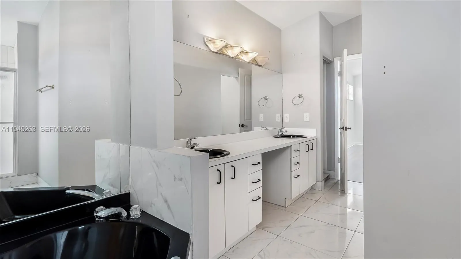 20820 San Simeon Way 24-g, Miami, Florida 33179, Miami, Florida 33179, 3 Bedrooms Bedrooms, ,3 BathroomsBathrooms,Residential,For Sale,20820 San Simeon Way 24-g, Miami, Florida 33179,A11945263