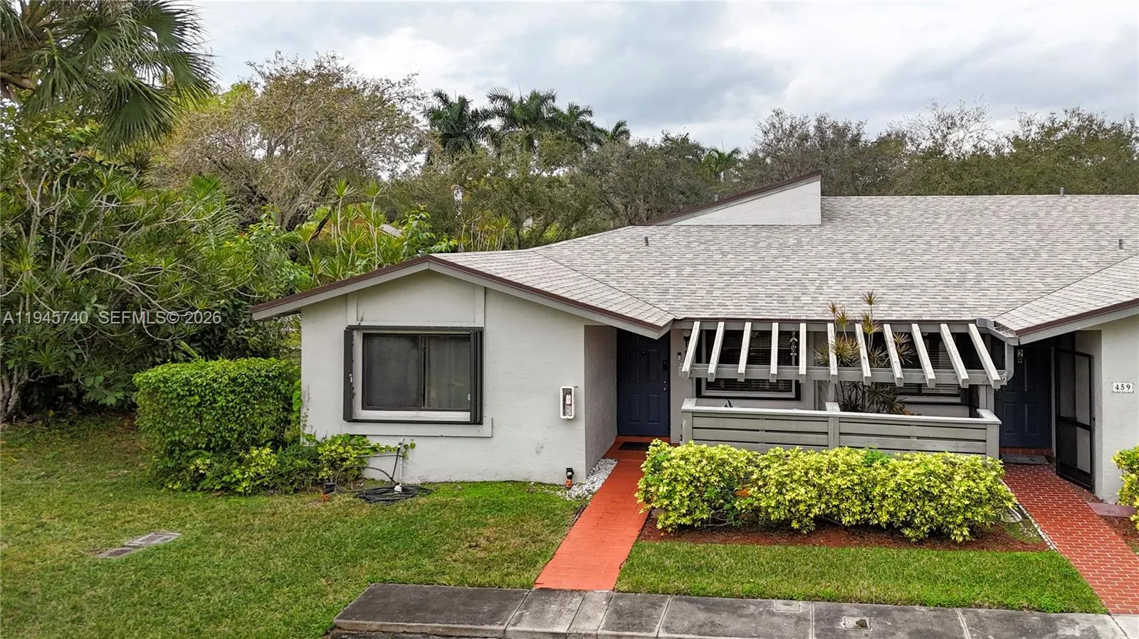 459 Lakeview Dr 1, Weston, Florida 33326, Weston, Florida 33326, 3 Bedrooms Bedrooms, 7 Rooms Rooms,2 BathroomsBathrooms,Residential,For Sale,459 Lakeview Dr 1, Weston, Florida 33326,A11945740