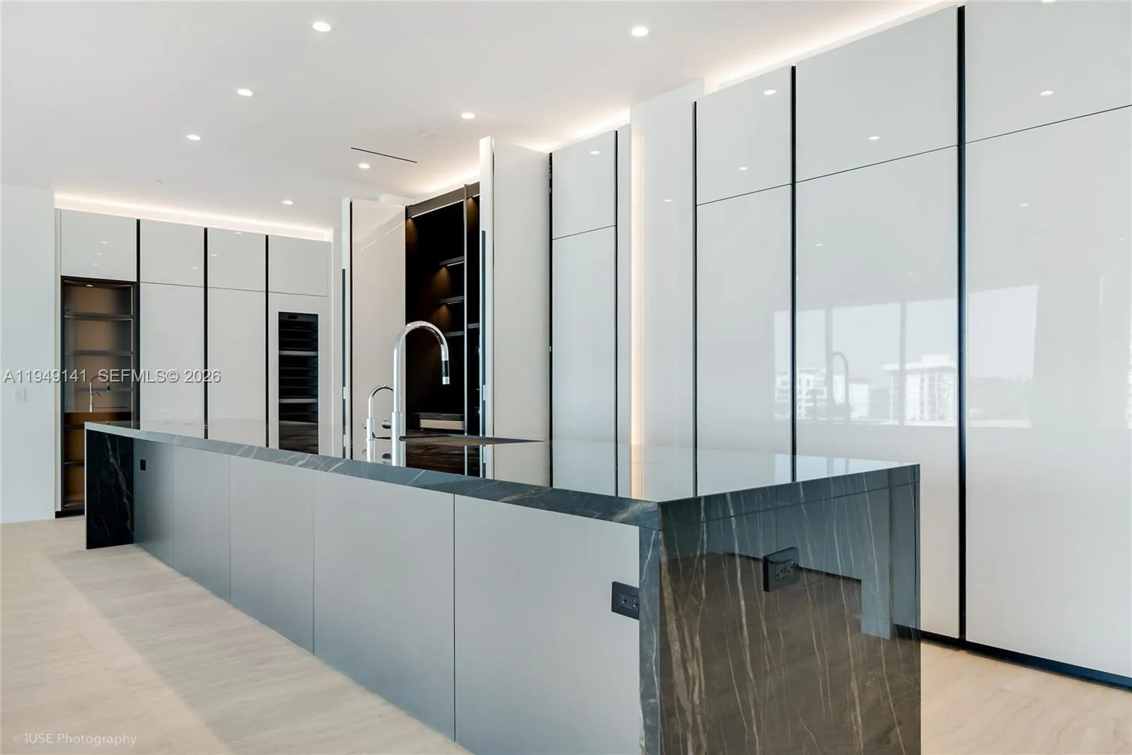 5 Grove Isle Dr. S503, Miami, Florida 33133, Miami, Florida 33133, 4 Bedrooms Bedrooms, ,4 BathroomsBathrooms,Residential,For Sale,5 Grove Isle Dr. S503, Miami, Florida 33133,A11949141