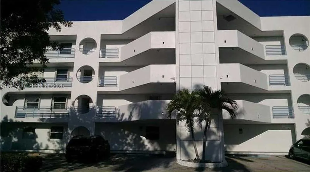16531 Ne 35th Ave 201, North Miami Beach, Florida, North Miami Beach, Florida 33160, 3 Bedrooms Bedrooms, ,2 BathroomsBathrooms,Residential,For Sale,16531 Ne 35th Ave 201, North Miami Beach, Florida ,A11942397