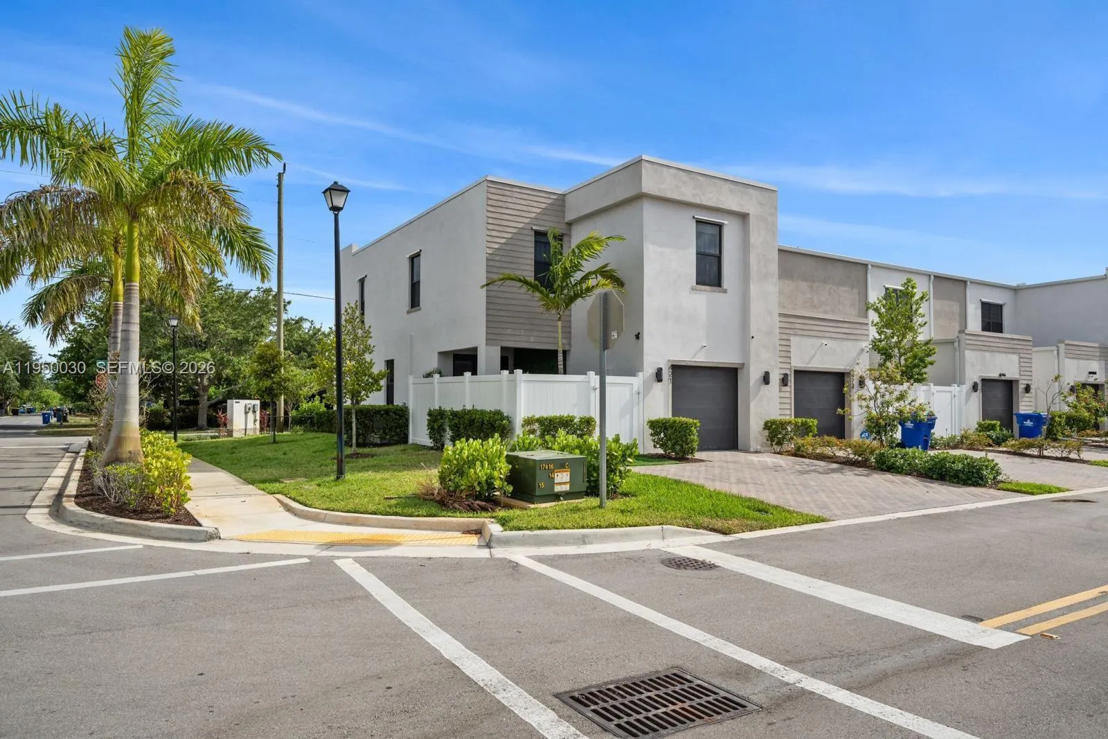 421 Nw 17th St, Fort Lauderdale, Florida 33311, Fort Lauderdale, Florida 33311, 3 Bedrooms Bedrooms, ,2 BathroomsBathrooms,Residential,For Sale,421 Nw 17th St, Fort Lauderdale, Florida 33311,A11950030