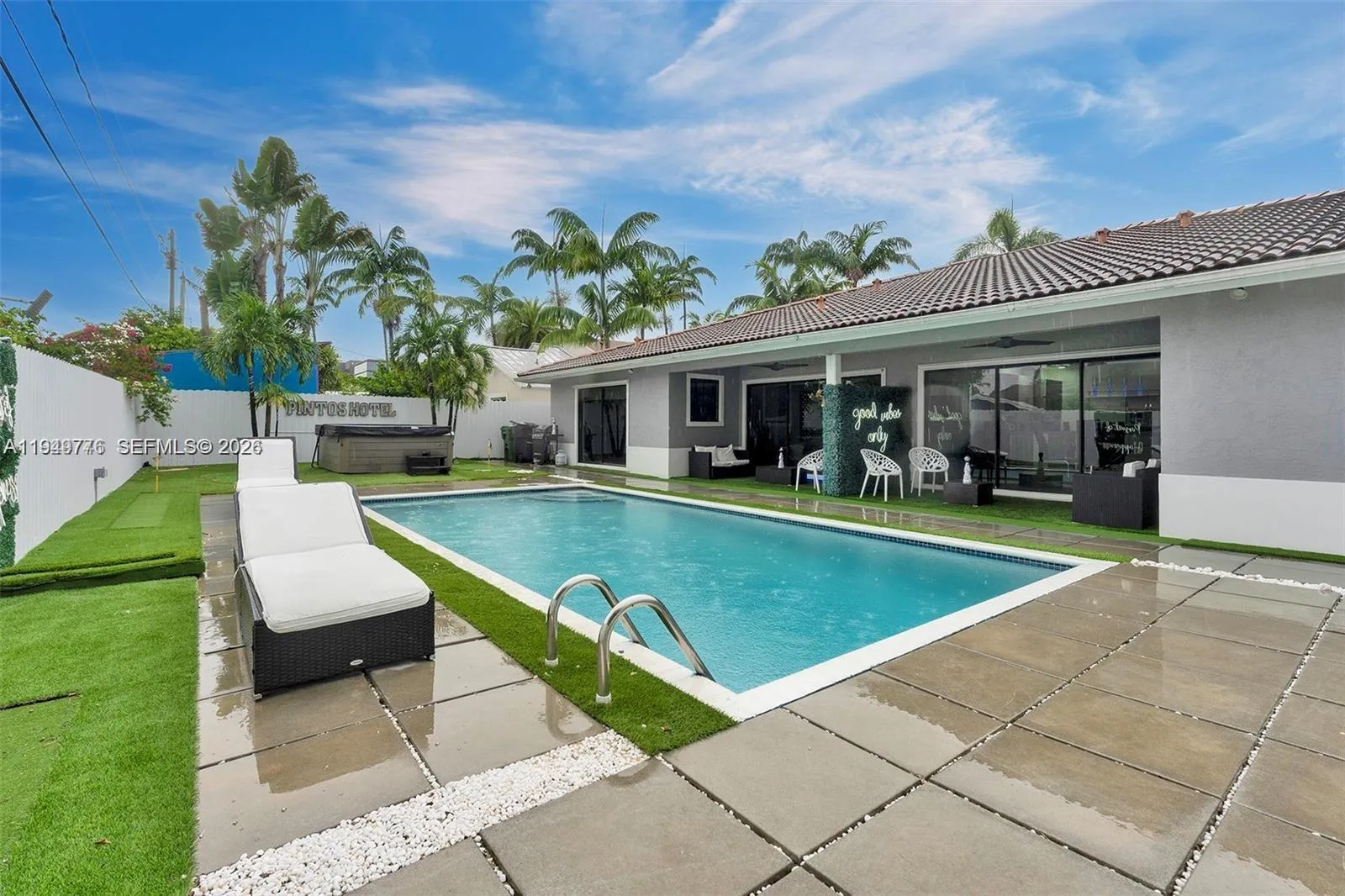 806 Ne 6th St, Hallandale Beach, Florida 33009, Hallandale Beach, Florida 33009, ,Residential Income,For Sale,806 Ne 6th St, Hallandale Beach, Florida 33009,A11949776