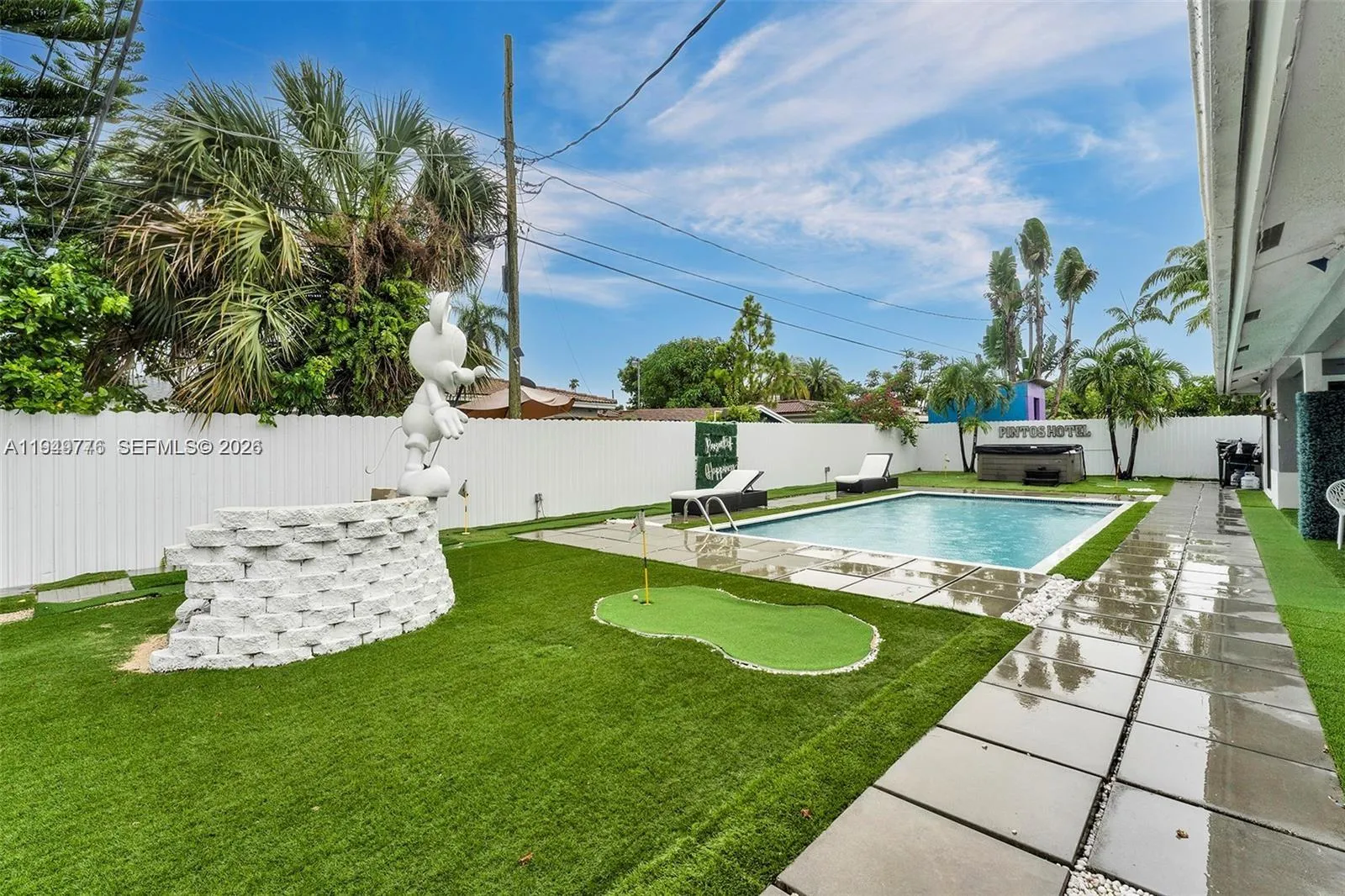 806 Ne 6th St, Hallandale Beach, Florida 33009, Hallandale Beach, Florida 33009, ,Residential Income,For Sale,806 Ne 6th St, Hallandale Beach, Florida 33009,A11949776