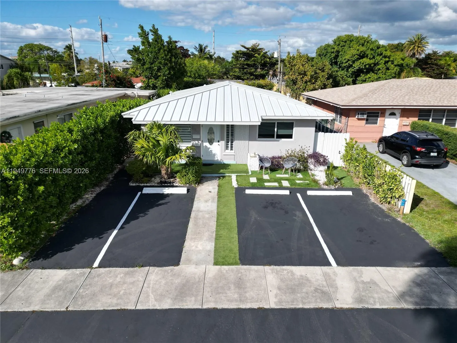 806 Ne 6th St, Hallandale Beach, Florida 33009, Hallandale Beach, Florida 33009, ,Residential Income,For Sale,806 Ne 6th St, Hallandale Beach, Florida 33009,A11949776