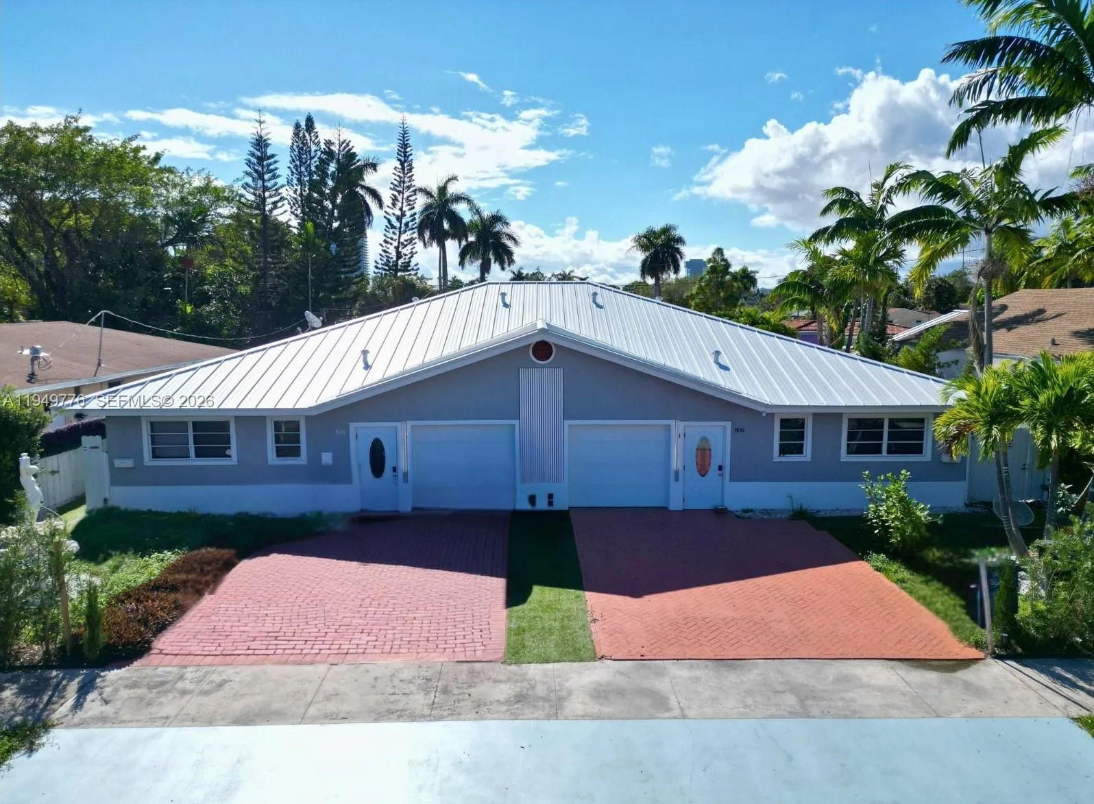 806 Ne 6th St, Hallandale Beach, Florida 33009, Hallandale Beach, Florida 33009, ,Residential Income,For Sale,806 Ne 6th St, Hallandale Beach, Florida 33009,A11949776
