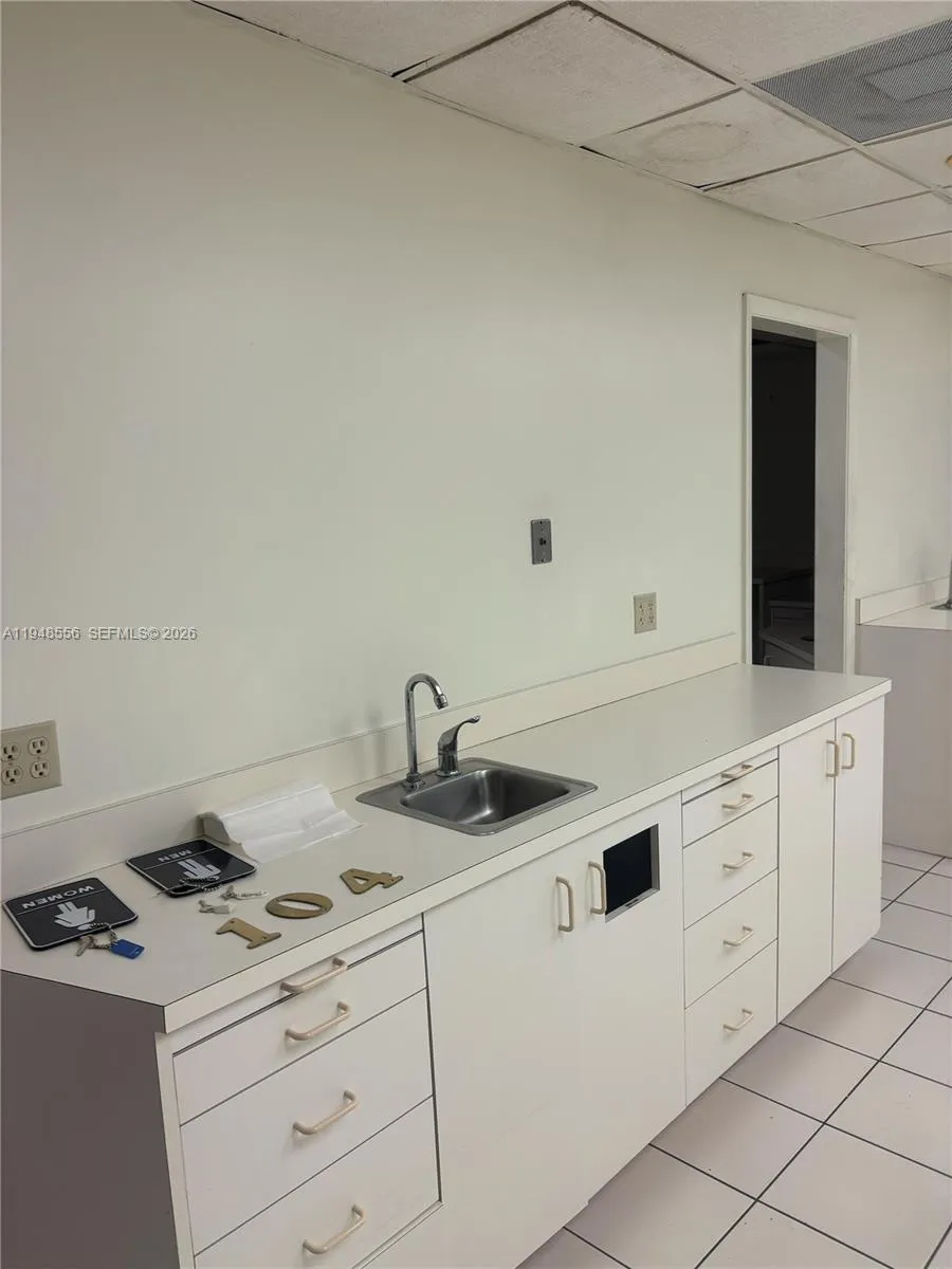 9260 Hammocks Blvd 104, Miami, Florida 33196, Miami, Florida 33196, ,Commercial Lease,For Rent,9260 Hammocks Blvd 104, Miami, Florida 33196,A11948556