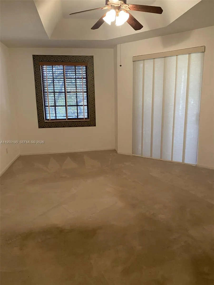 door to balcony from m/b