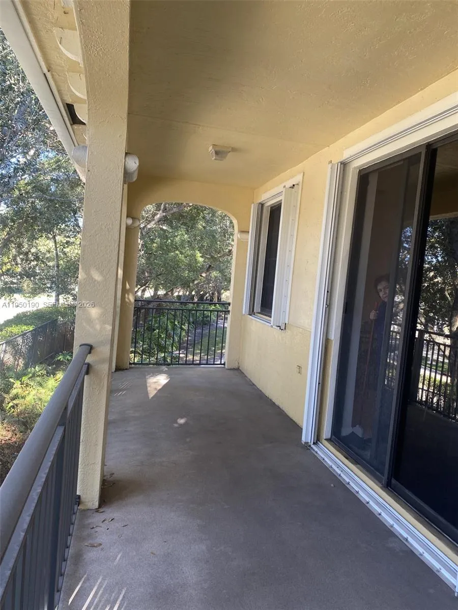 1659 Passion Vine Cir 18-4, Weston, Florida 33326, Weston, Florida 33326, 4 Bedrooms Bedrooms, ,2 BathroomsBathrooms,Residential,For Sale,1659 Passion Vine Cir 18-4, Weston, Florida 33326,A11950190