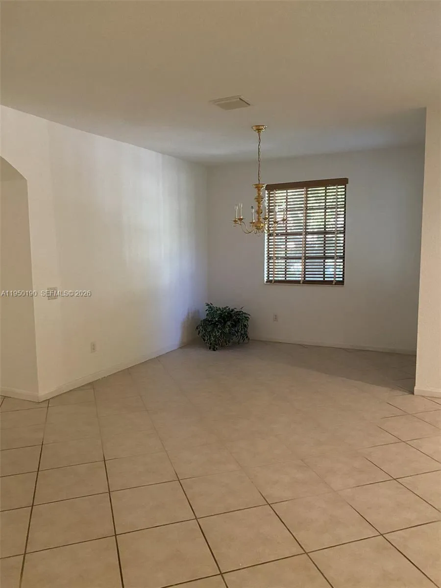 1659 Passion Vine Cir 18-4, Weston, Florida 33326, Weston, Florida 33326, 4 Bedrooms Bedrooms, ,2 BathroomsBathrooms,Residential,For Sale,1659 Passion Vine Cir 18-4, Weston, Florida 33326,A11950190