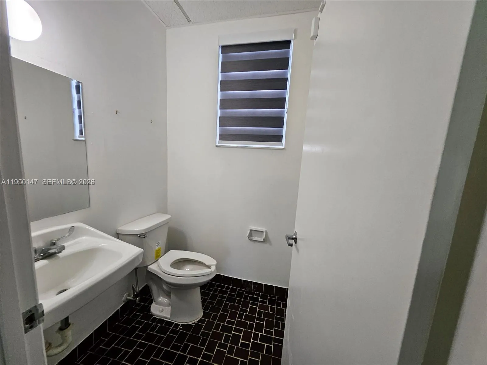 11400 W Flagler St 206, Sweetwater, Florida 33174, Sweetwater, Florida 33174, ,Commercial Lease,For Rent,11400 W Flagler St 206, Sweetwater, Florida 33174,A11950147