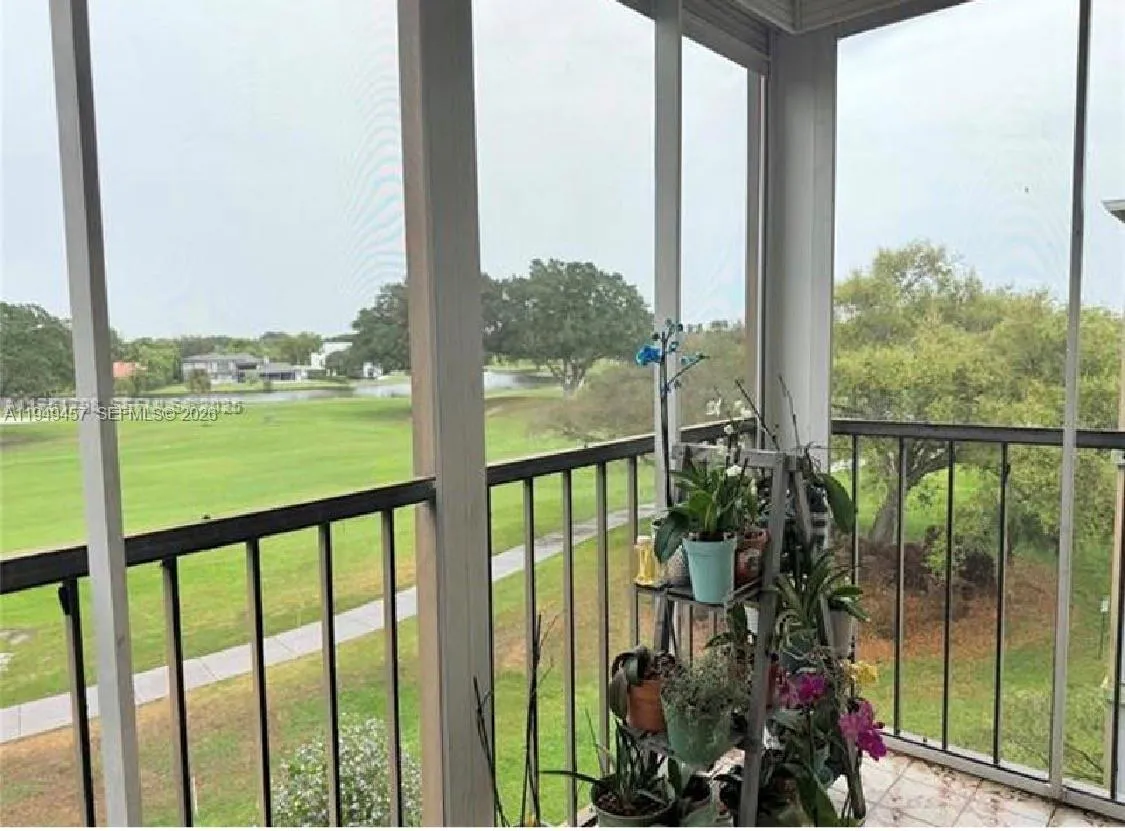 8931 N New River Canal Rd 4c, Plantation, Florida, Plantation, Florida 33324, 2 Bedrooms Bedrooms, ,2 BathroomsBathrooms,Residential,For Sale,8931 N New River Canal Rd 4c, Plantation, Florida ,A11949457