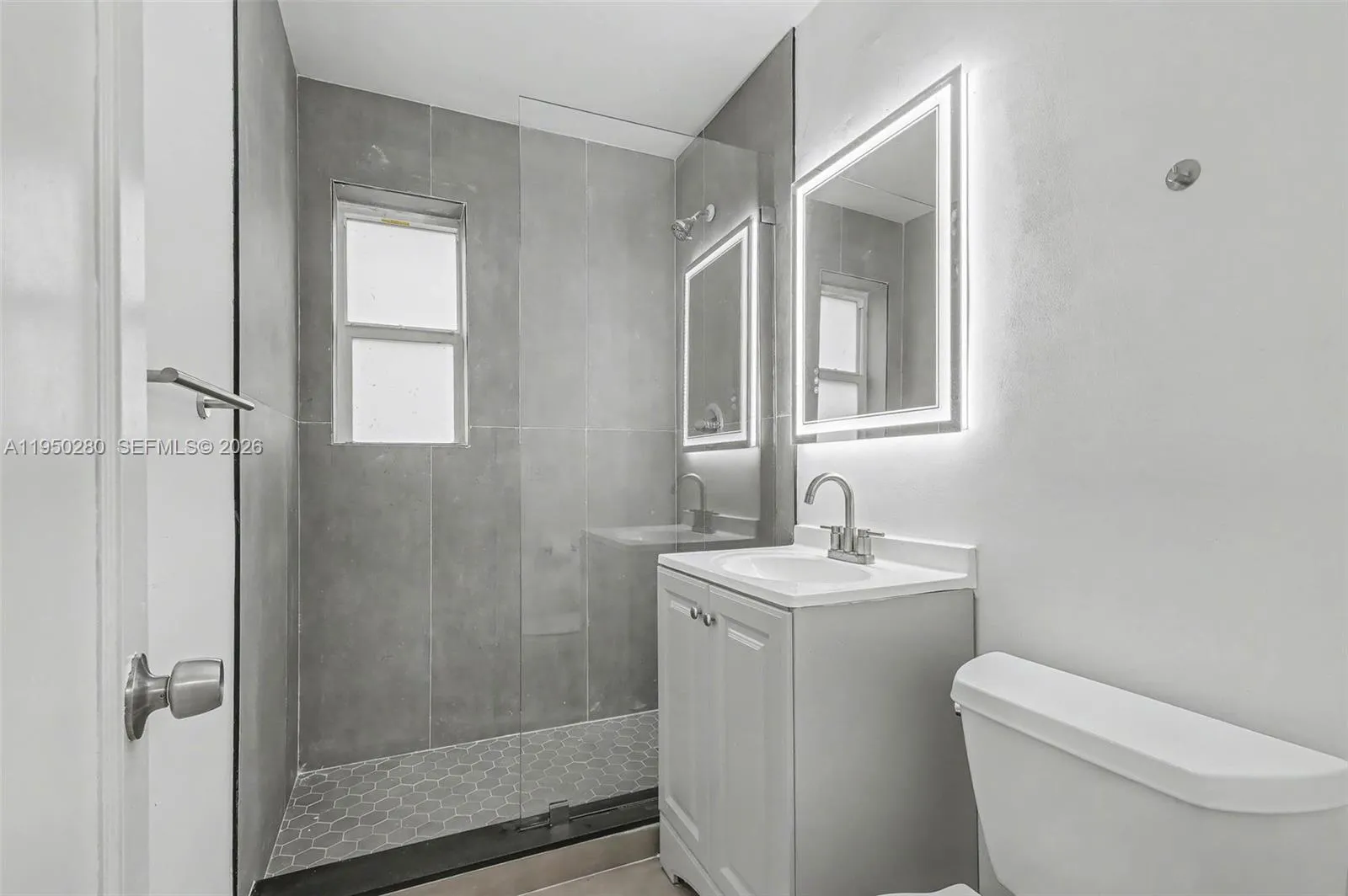 9160 Ne 8th Ave 2j, Miami Shores, Florida 33138, Miami Shores, Florida 33138, 2 Bedrooms Bedrooms, ,1 BathroomBathrooms,Residential Lease,For Rent,9160 Ne 8th Ave 2j, Miami Shores, Florida 33138,A11950280