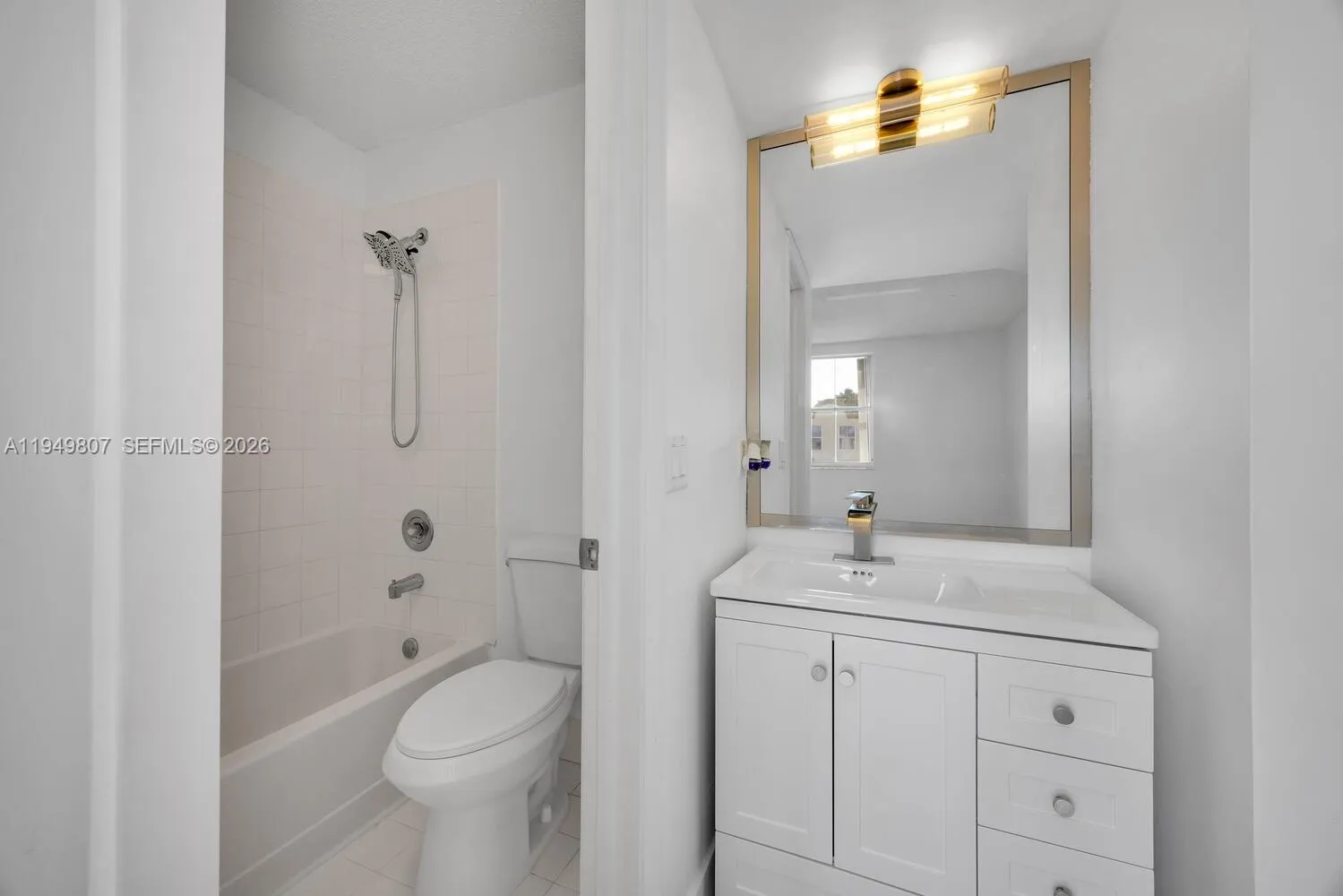 390 Nw 86th Ct 803, Miami, Florida 33126, Miami, Florida 33126, 3 Bedrooms Bedrooms, ,2 BathroomsBathrooms,Residential,For Sale,390 Nw 86th Ct 803, Miami, Florida 33126,A11949807