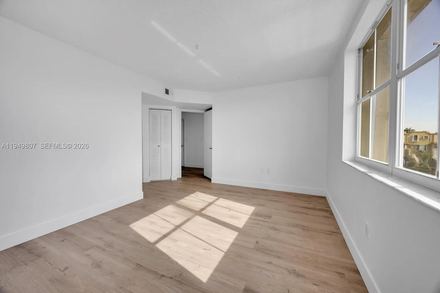 390 Nw 86th Ct 803, Miami, Florida 33126, Miami, Florida 33126, 3 Bedrooms Bedrooms, ,2 BathroomsBathrooms,Residential,For Sale,390 Nw 86th Ct 803, Miami, Florida 33126,A11949807