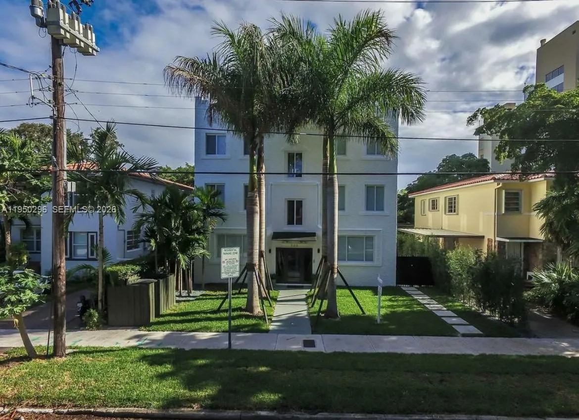 333 Sw 30th Rd 4, Miami, Florida 33129, Miami, Florida 33129, ,1 BathroomBathrooms,Residential Lease,For Rent,333 Sw 30th Rd 4, Miami, Florida 33129,A11950296