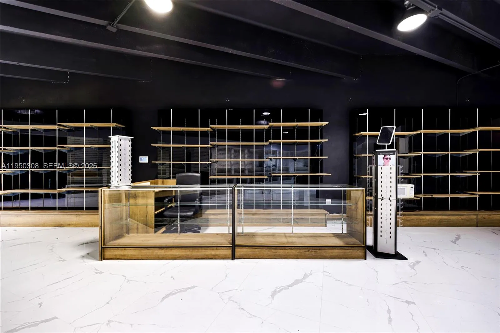 380 E 9th St 6, Hialeah, Florida 33010, Hialeah, Florida 33010, ,Commercial Lease,For Rent,380 E 9th St 6, Hialeah, Florida 33010,A11950308