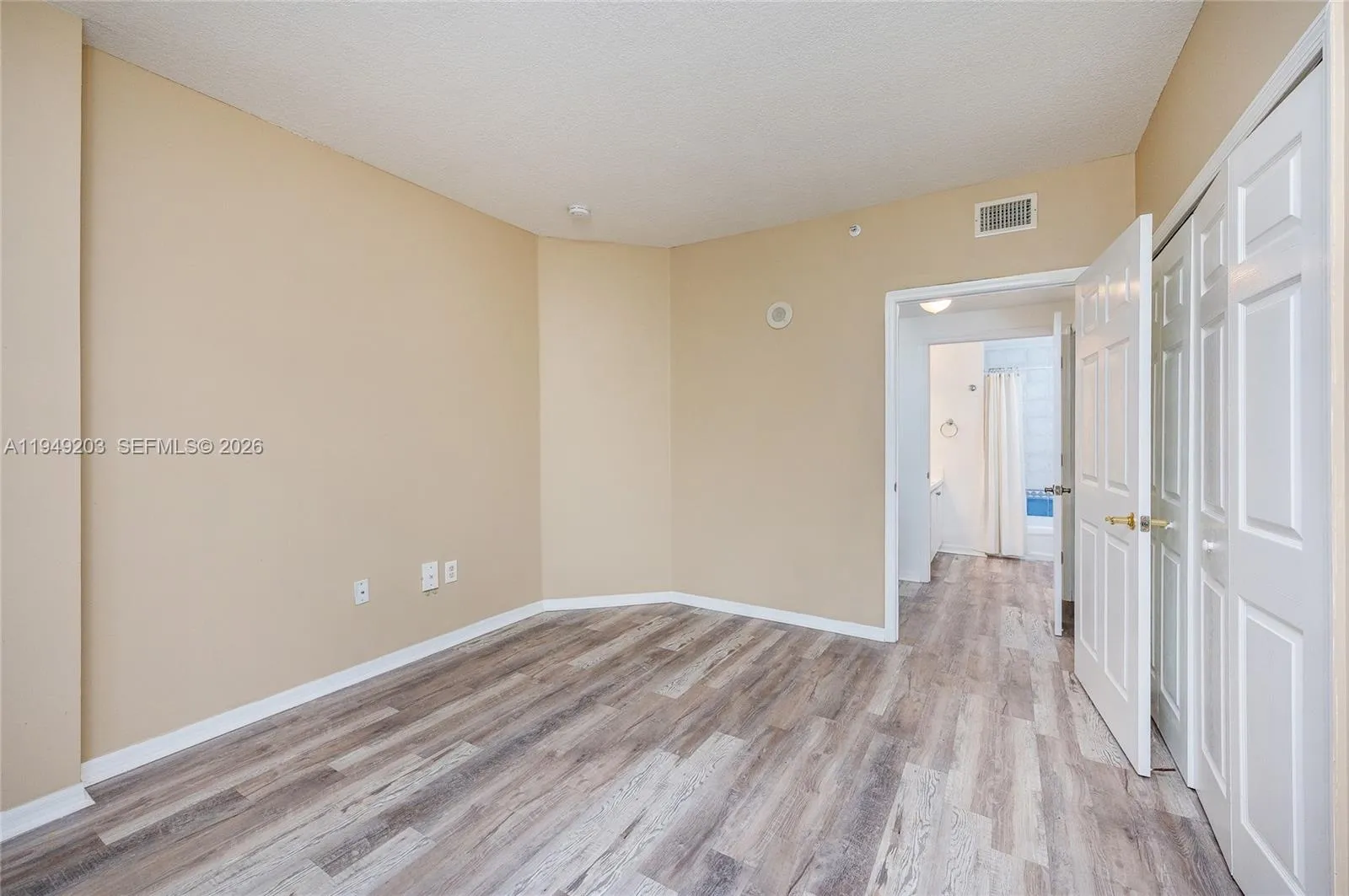 3500 Coral Way 414, Miami, Florida 33145, Miami, Florida 33145, 1 Bedroom Bedrooms, ,1 BathroomBathrooms,Residential Lease,For Rent,3500 Coral Way 414, Miami, Florida 33145,A11949203