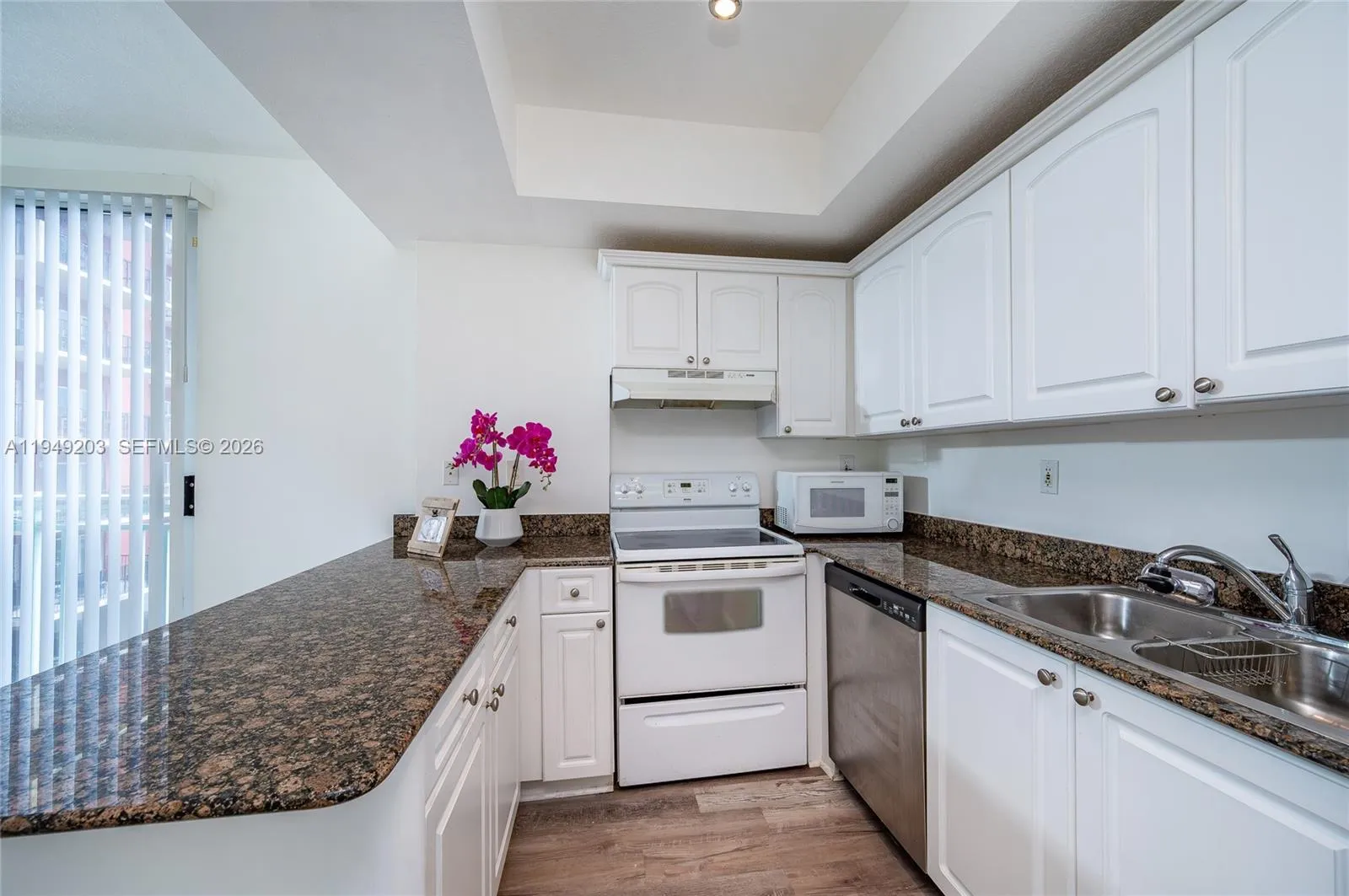 3500 Coral Way 414, Miami, Florida 33145, Miami, Florida 33145, 1 Bedroom Bedrooms, ,1 BathroomBathrooms,Residential Lease,For Rent,3500 Coral Way 414, Miami, Florida 33145,A11949203