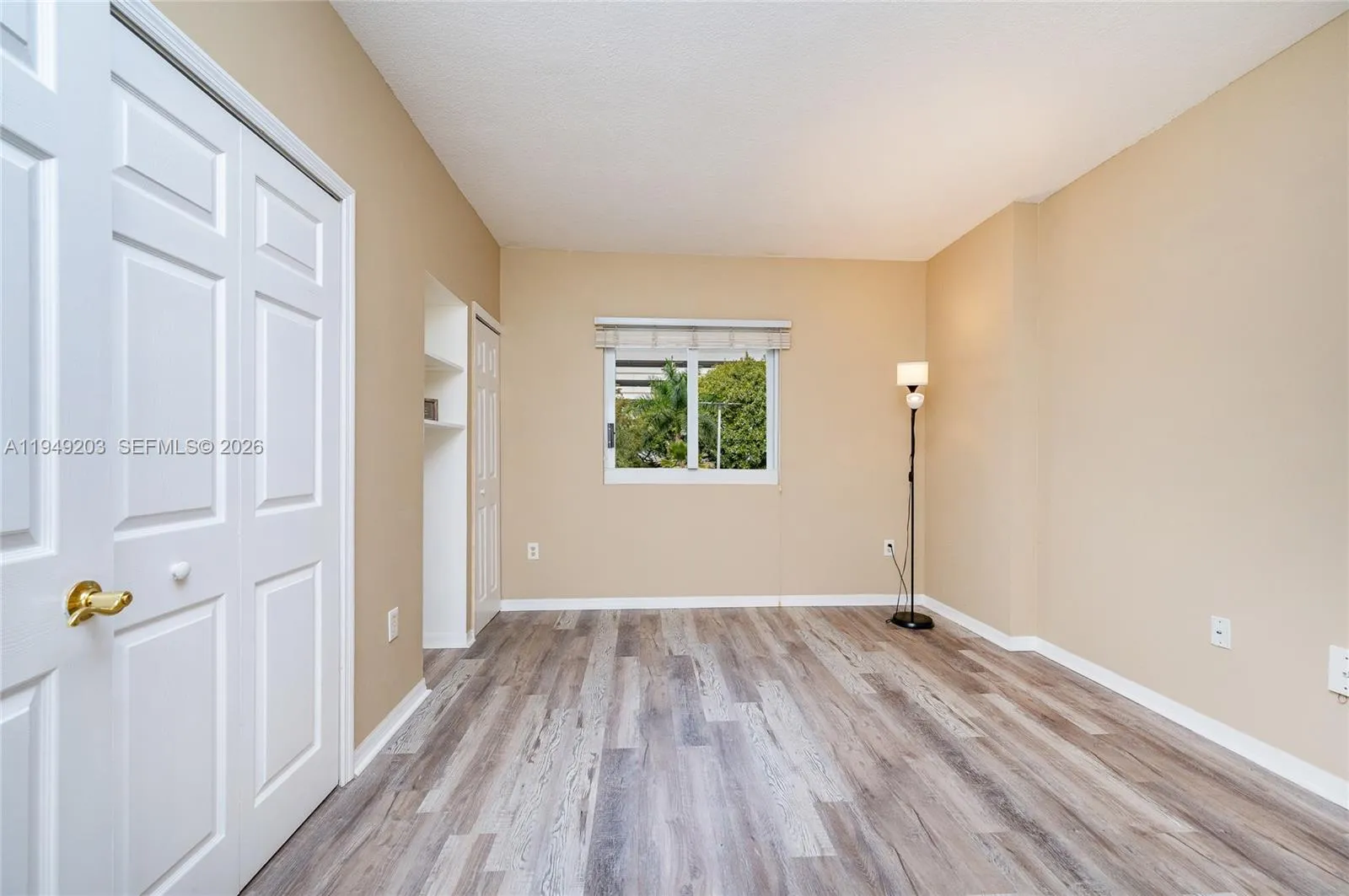 Spacious bedroom