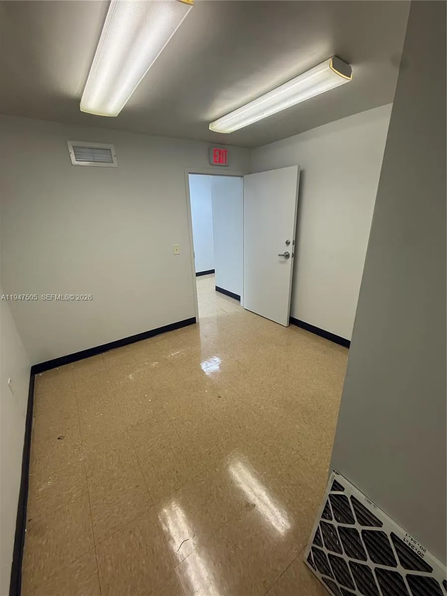 262 Miracle Mile, Coral Gables, Florida 33134, Coral Gables, Florida 33134, ,Commercial Lease,For Rent,262 Miracle Mile, Coral Gables, Florida 33134,A11947505