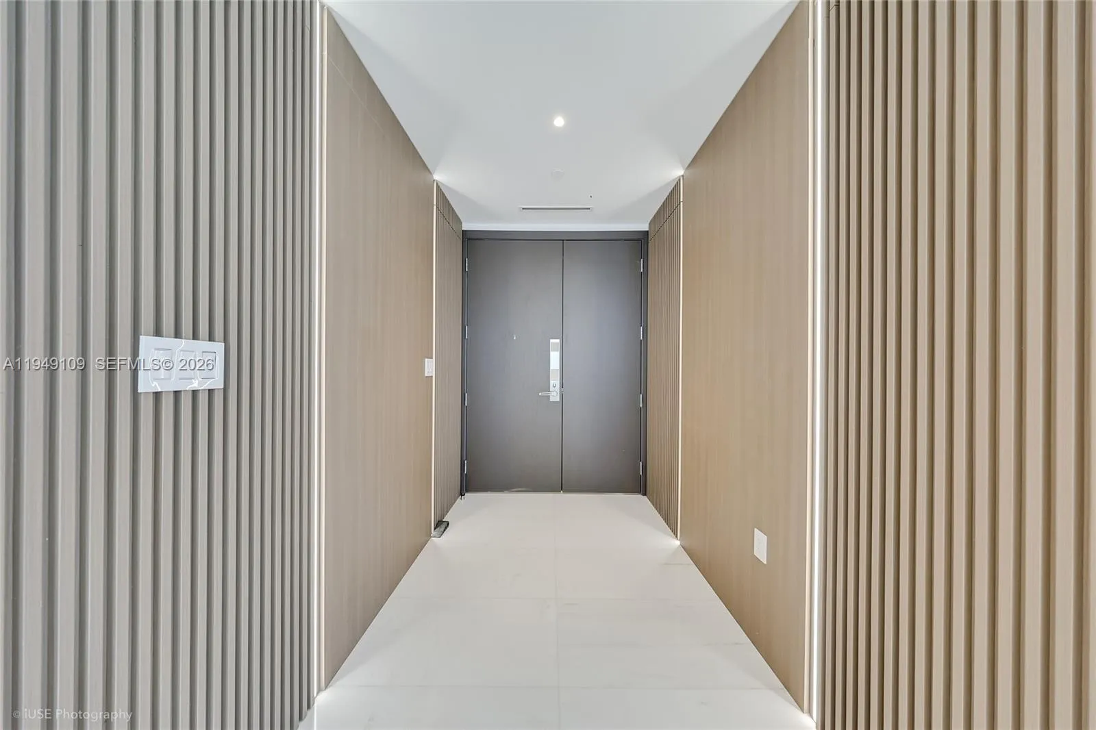 300 Biscayne Boulevard Way 2307w, Miami, Florida 3, Miami, Florida 33131, 3 Bedrooms Bedrooms, ,2 BathroomsBathrooms,Residential Lease,For Rent,300 Biscayne Boulevard Way 2307w, Miami, Florida 3,A11949109