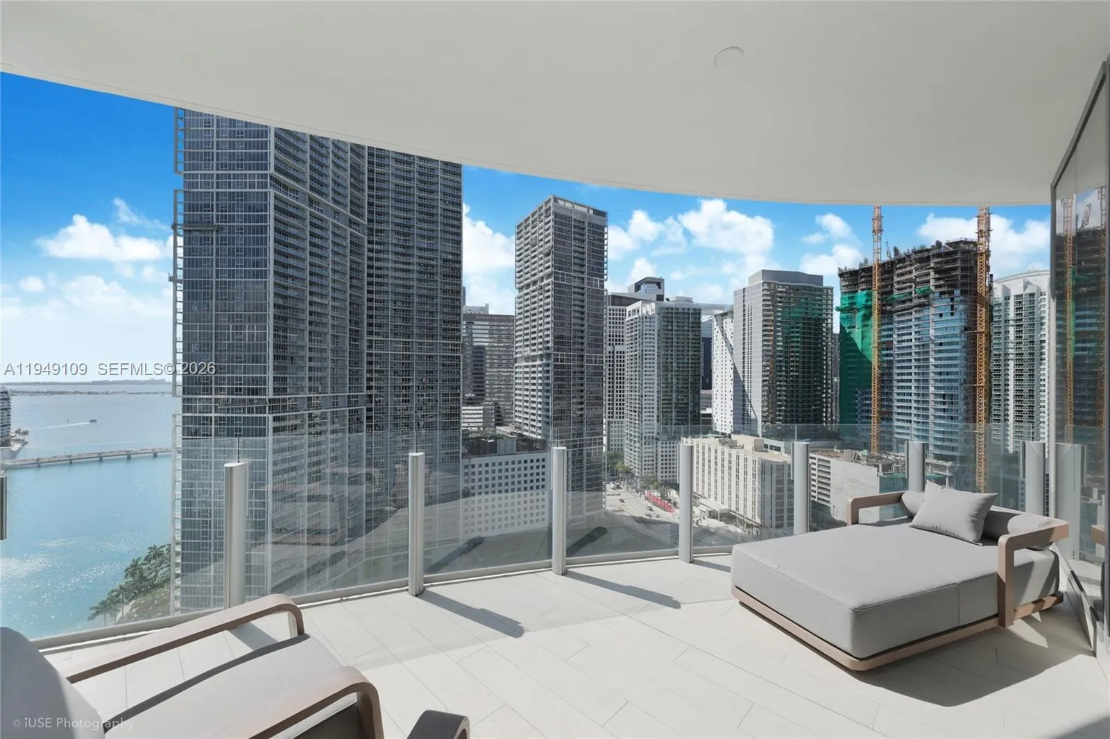 300 Biscayne Boulevard Way 2307w, Miami, Florida 3, Miami, Florida 33131, 3 Bedrooms Bedrooms, ,2 BathroomsBathrooms,Residential Lease,For Rent,300 Biscayne Boulevard Way 2307w, Miami, Florida 3,A11949109