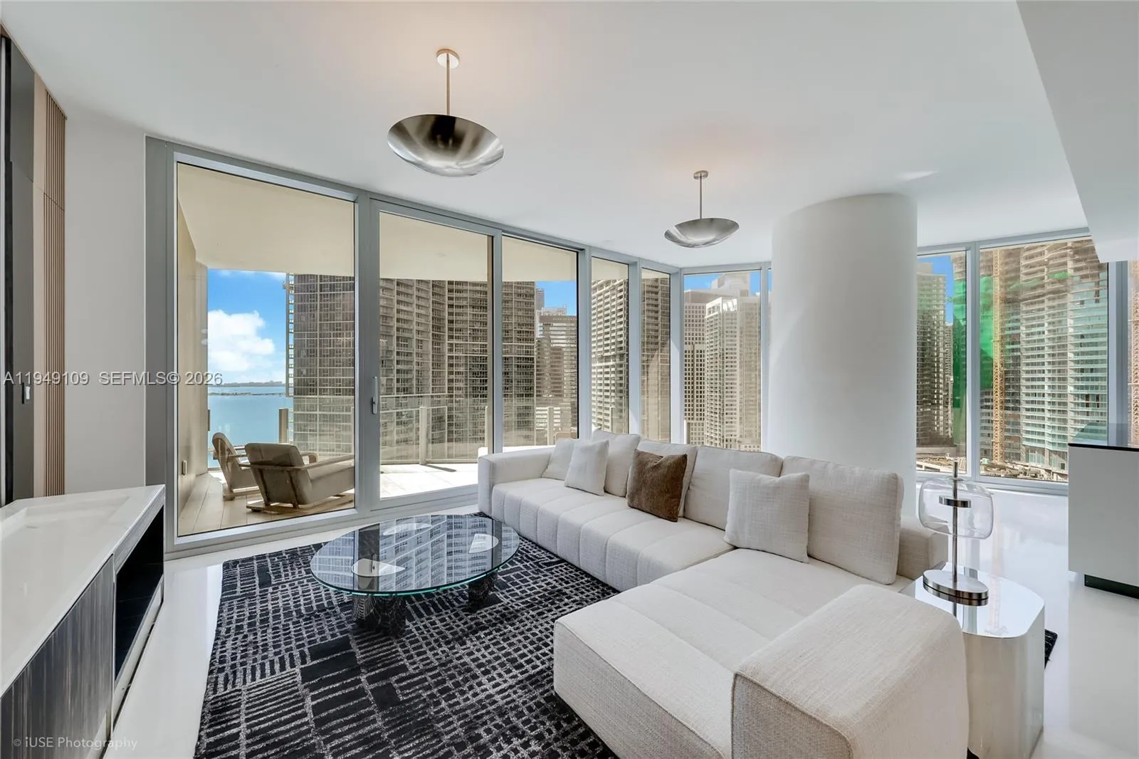 300 Biscayne Boulevard Way 2307w, Miami, Florida 3, Miami, Florida 33131, 3 Bedrooms Bedrooms, ,2 BathroomsBathrooms,Residential Lease,For Rent,300 Biscayne Boulevard Way 2307w, Miami, Florida 3,A11949109