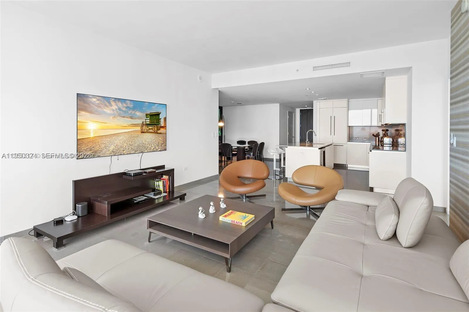 68 Se 6th St 3703, Miami, Florida 33131, Miami, Florida 33131, 3 Bedrooms Bedrooms, ,3 BathroomsBathrooms,Residential Lease,For Rent,68 Se 6th St 3703, Miami, Florida 33131,A11950324