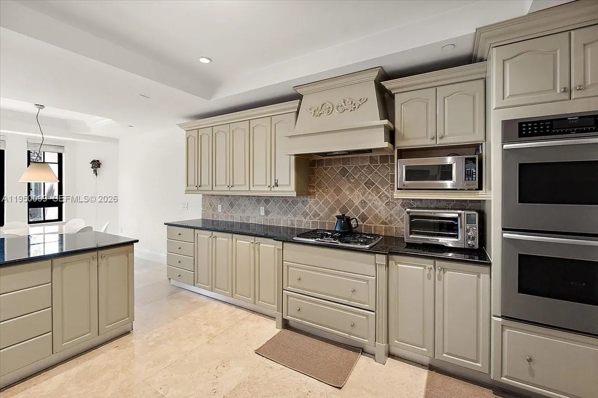 3471 Main Hwy 1240, Miami, Florida 33133, Miami, Florida 33133, 4 Bedrooms Bedrooms, ,4 BathroomsBathrooms,Residential,For Sale,3471 Main Hwy 1240, Miami, Florida 33133,A11950099