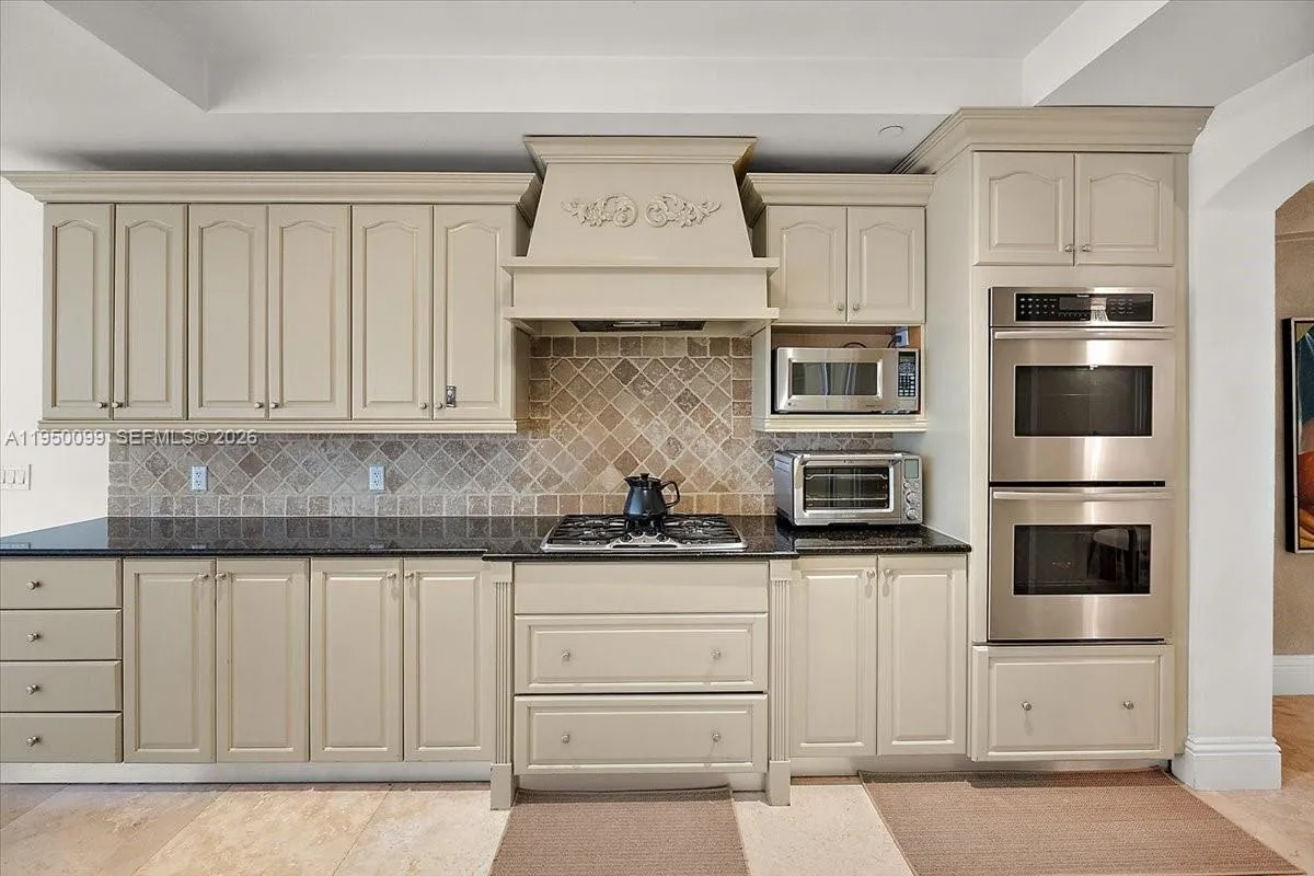 3471 Main Hwy 1240, Miami, Florida 33133, Miami, Florida 33133, 4 Bedrooms Bedrooms, ,4 BathroomsBathrooms,Residential,For Sale,3471 Main Hwy 1240, Miami, Florida 33133,A11950099