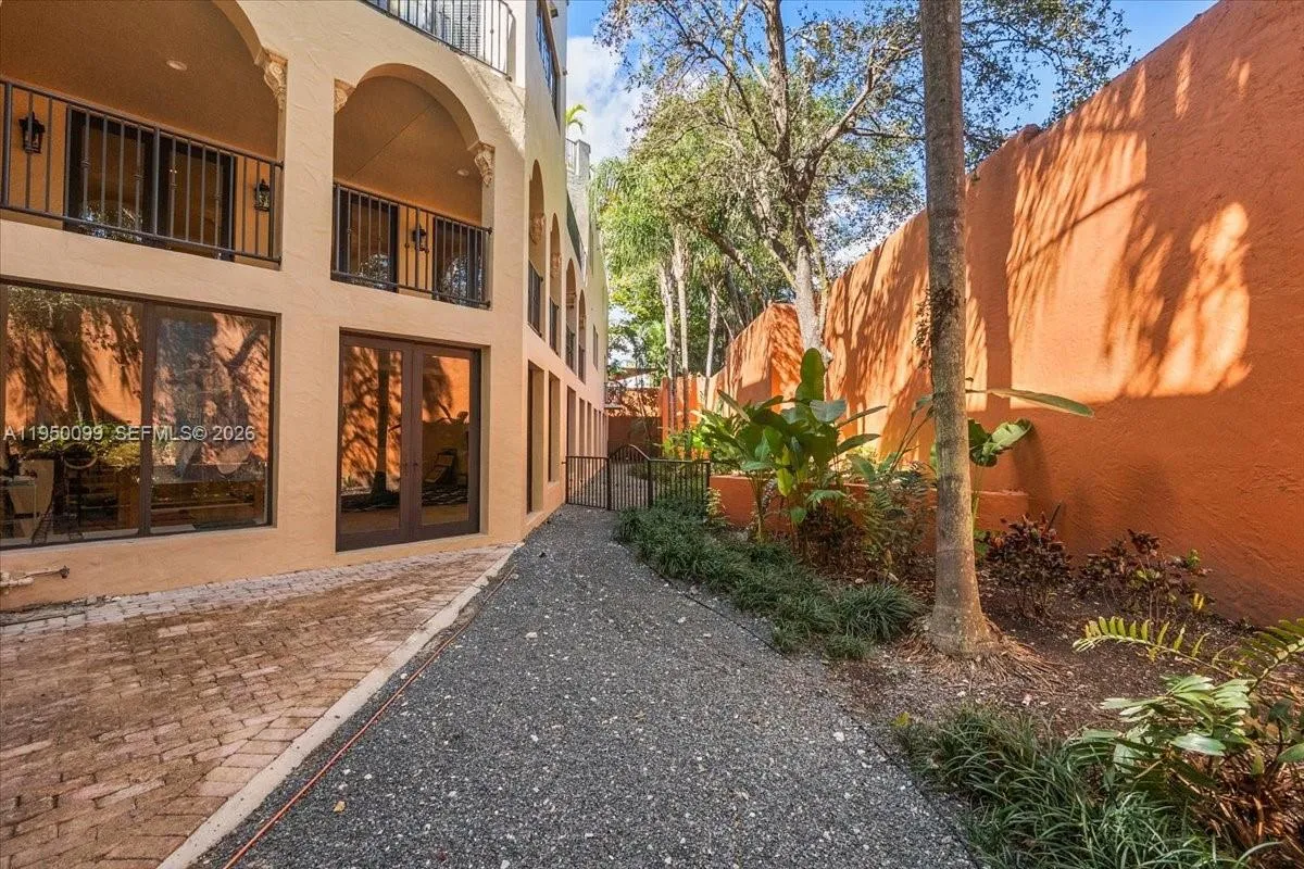 3471 Main Hwy 1240, Miami, Florida 33133, Miami, Florida 33133, 4 Bedrooms Bedrooms, ,4 BathroomsBathrooms,Residential,For Sale,3471 Main Hwy 1240, Miami, Florida 33133,A11950099