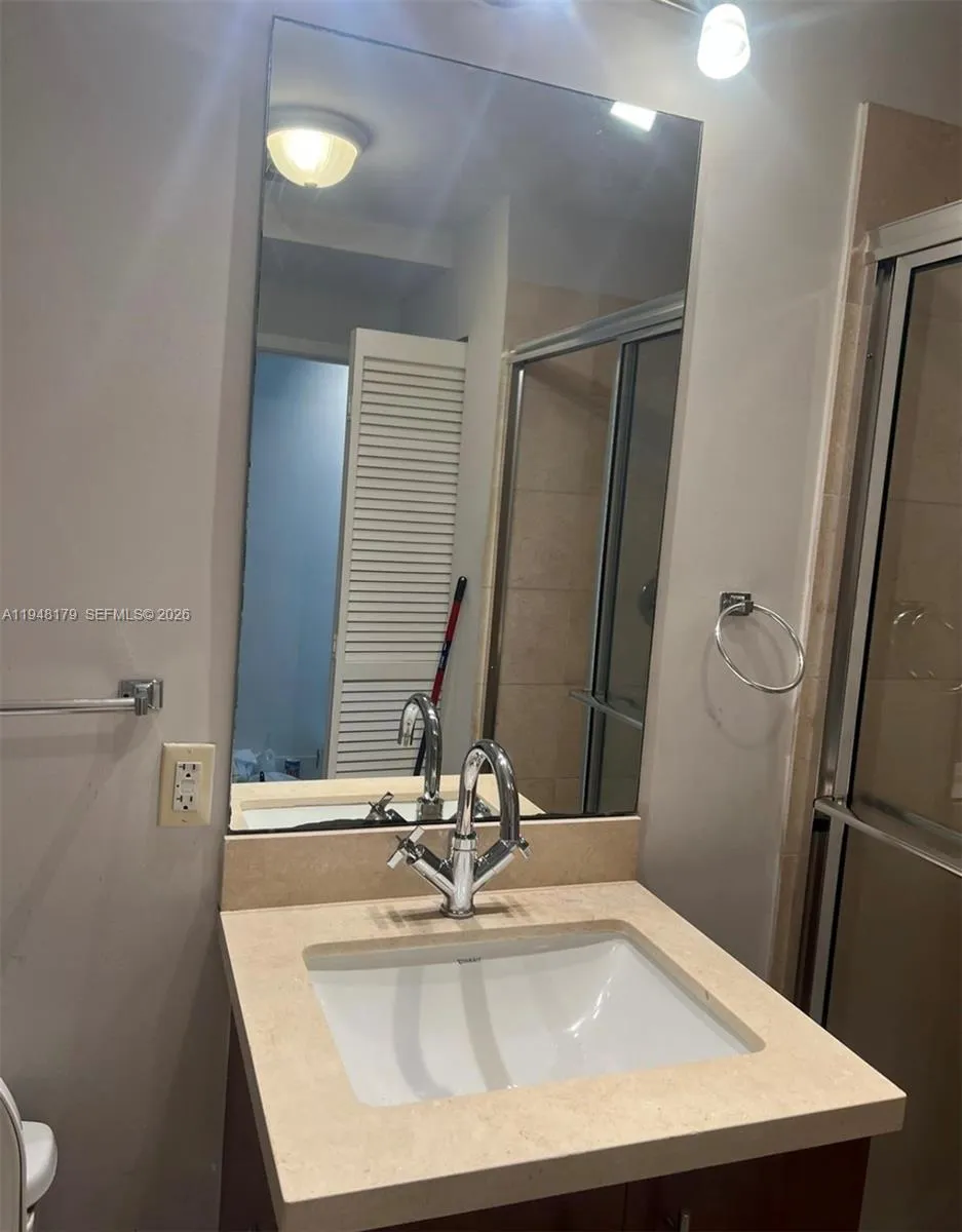 79 Sw 12th St 3008-s, Miami, Florida 33130, Miami, Florida 33130, 1 Bedroom Bedrooms, ,1 BathroomBathrooms,Residential Lease,For Rent,79 Sw 12th St 3008-s, Miami, Florida 33130,A11948179