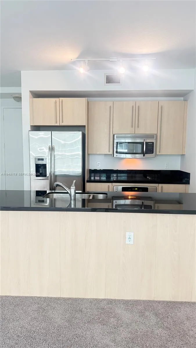 79 Sw 12th St 3008-s, Miami, Florida 33130, Miami, Florida 33130, 1 Bedroom Bedrooms, ,1 BathroomBathrooms,Residential Lease,For Rent,79 Sw 12th St 3008-s, Miami, Florida 33130,A11948179